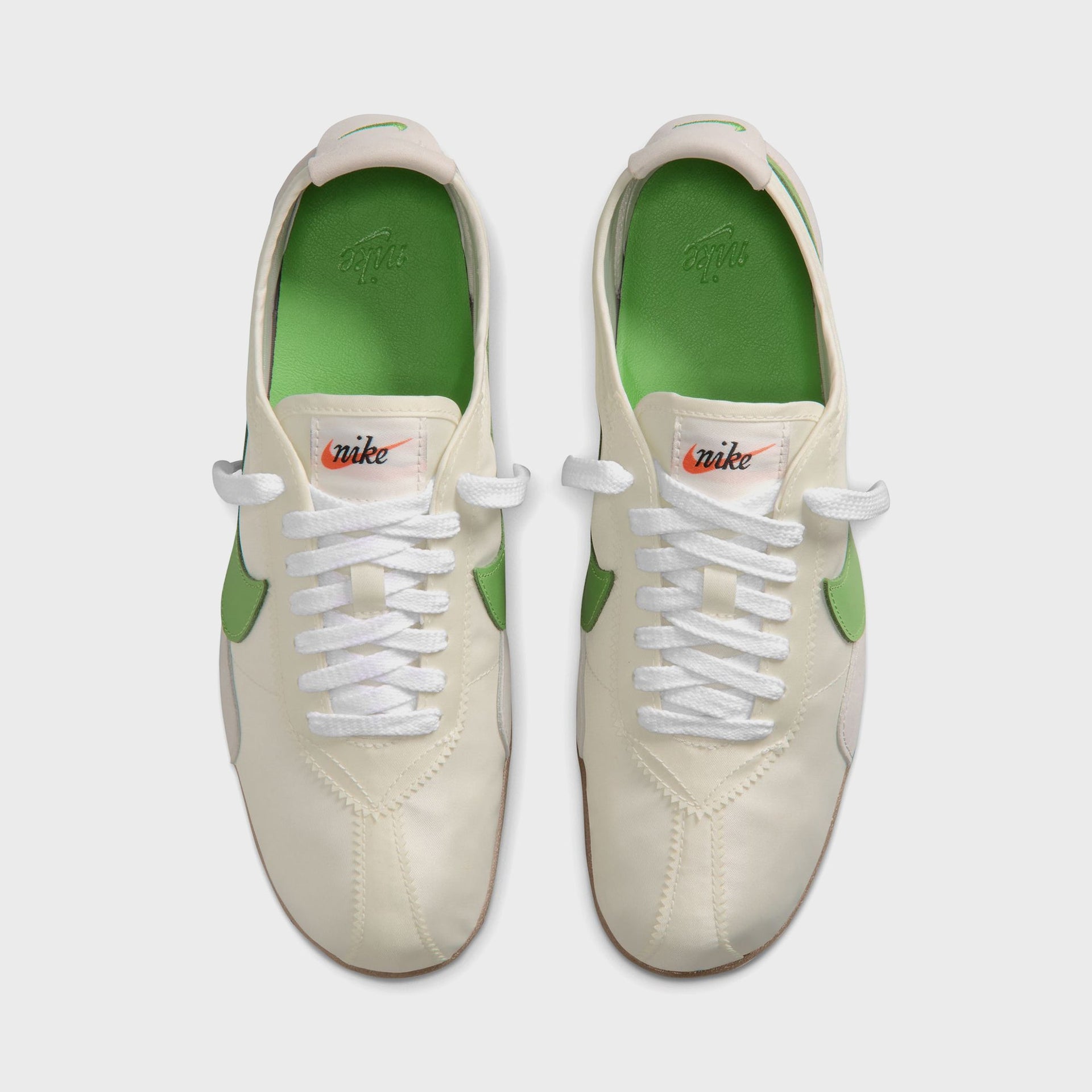 Nike WMNS Moon Shoe - Sail / Chlorophyll