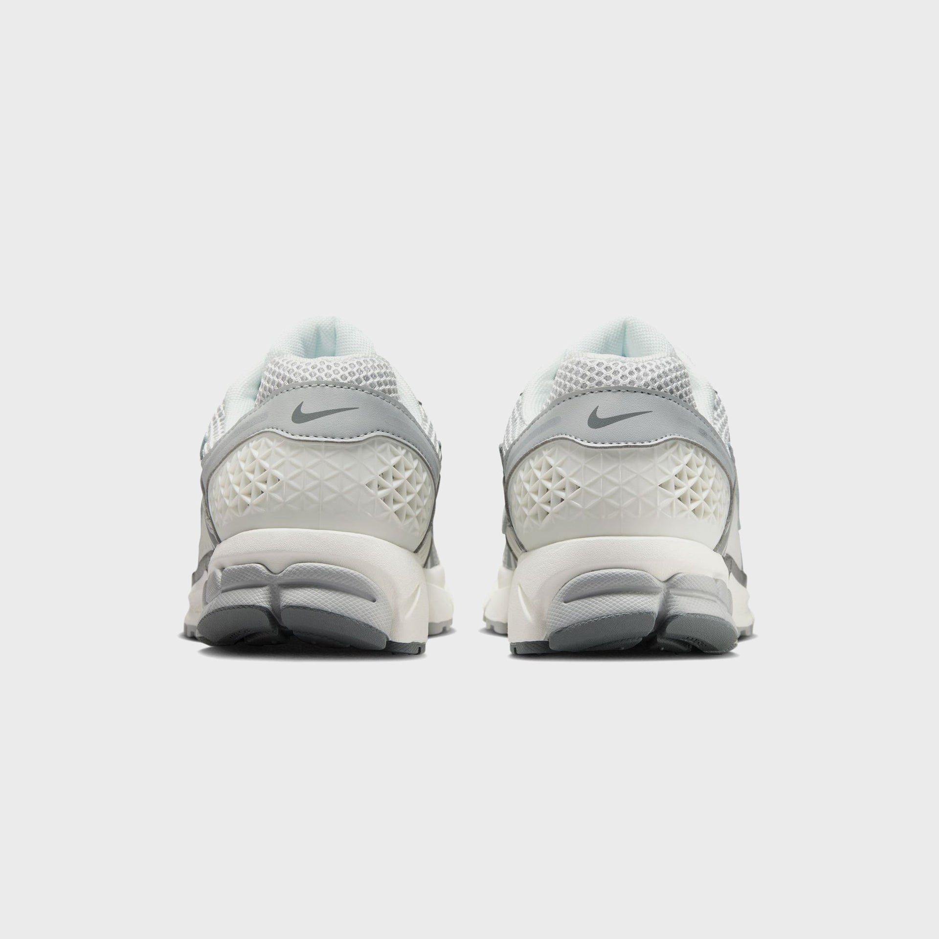 Nike Zoom Vomero 5 - Summit White / Metallic Silver