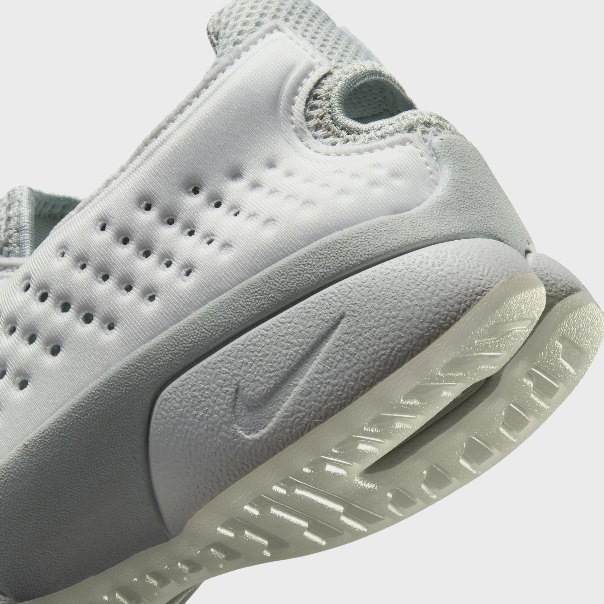 Nike WMNS Rift 2 - Summit White / Swan