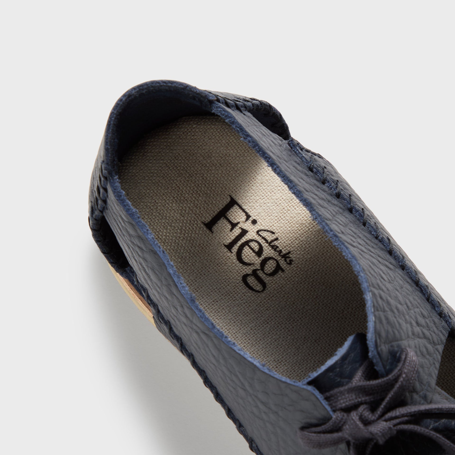 PRE-ORDER | 8th St by Ronnie Fieg for Clarks Originals Ridgevale - Navy - PH
