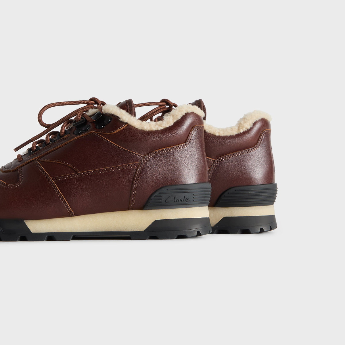 8th St by Ronnie Fieg for Clarks Originals Laddow Shearling - Mid Tan