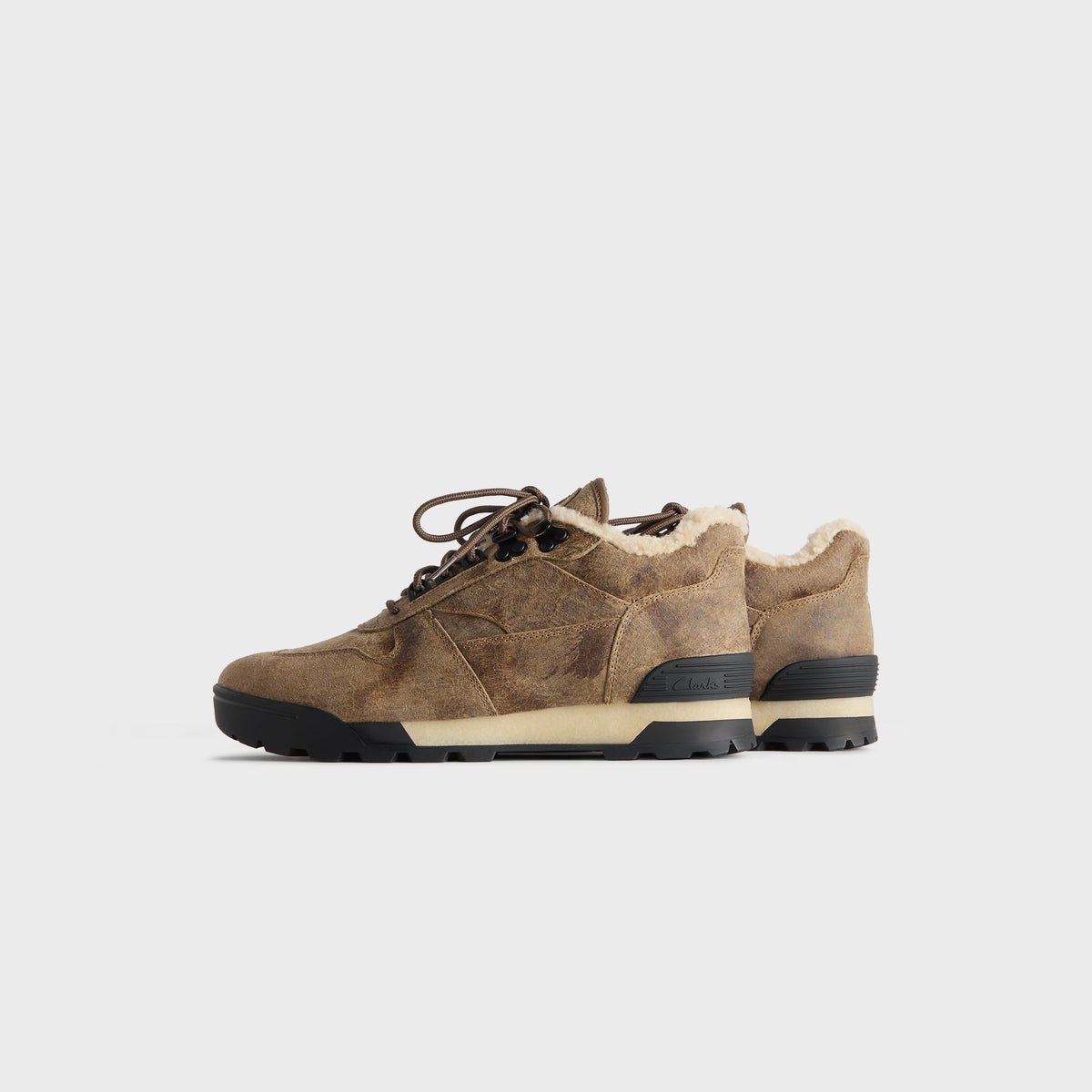8th St by Ronnie Fieg for Clarks Originals Laddow Shearling - Brown