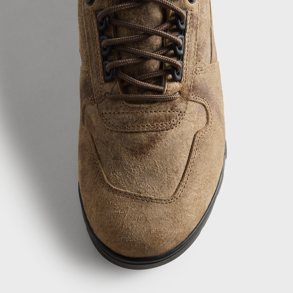 8th St by Ronnie Fieg for Clarks Originals Laddow Shearling - Brown - PH