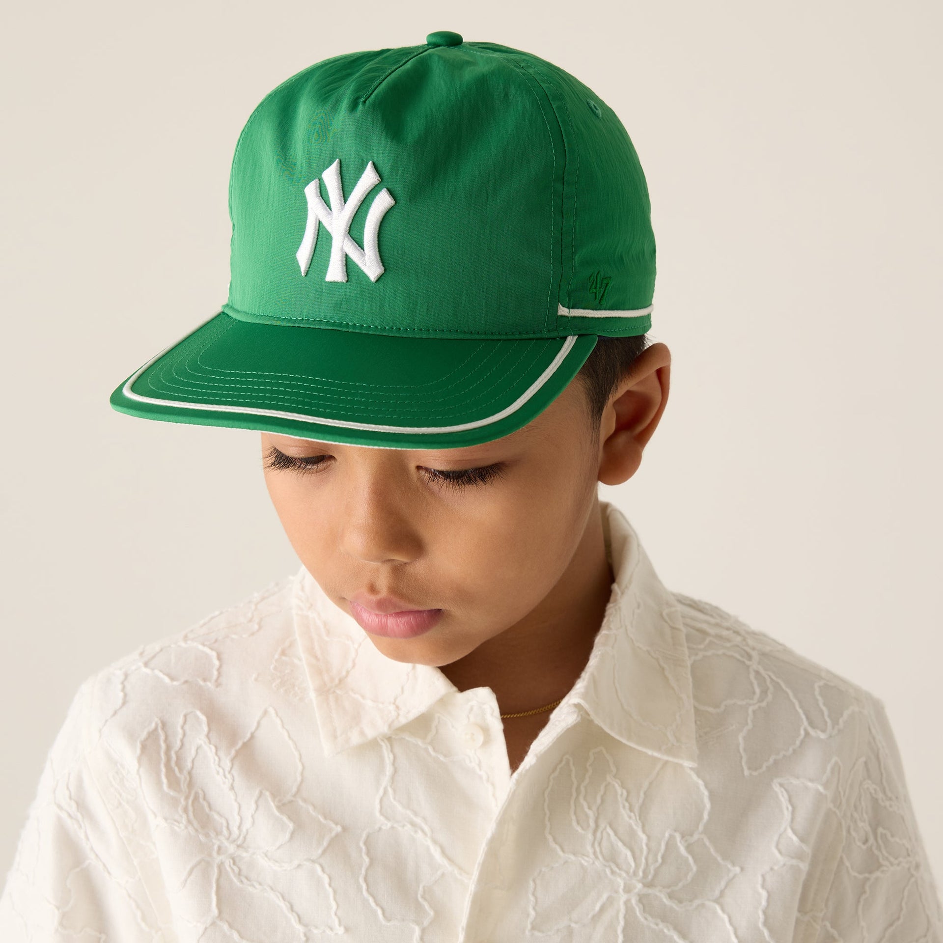 Kith Kids for '47 New York To The World Leon Snapback - Parrot