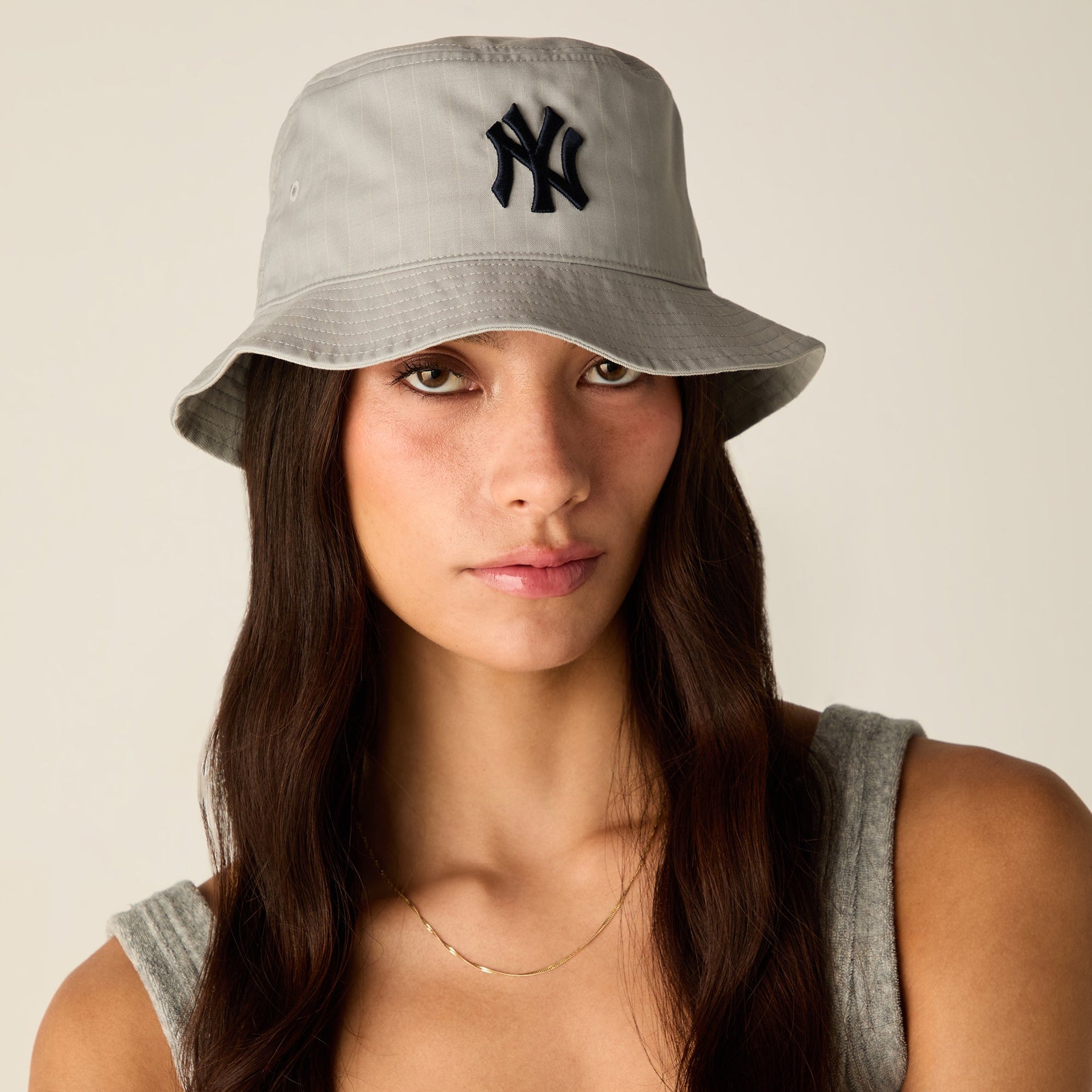 Kith Women & '47 for the New York Yankees Bucket Hat - Sandrift