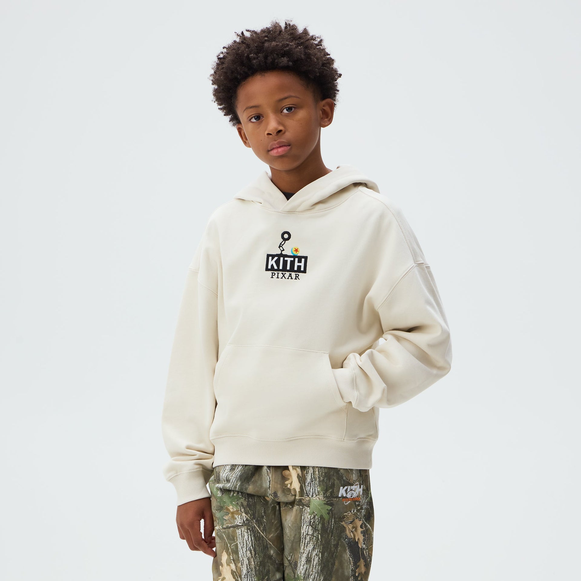 Disney | Kith Kids for Pixar Classic Logo Nelson Hoodie - Sandrift