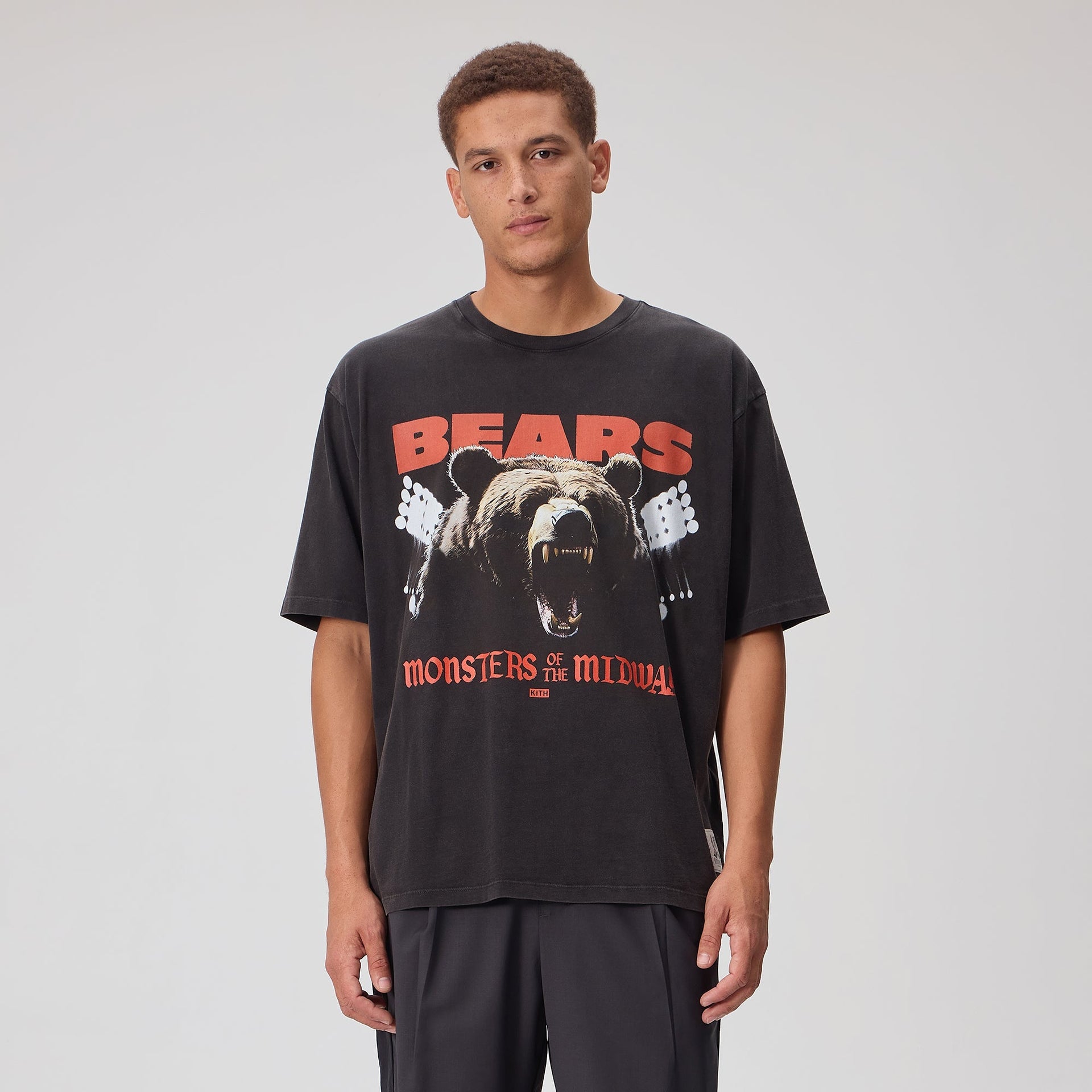 Kith for the NFL Chicago Bears Photo Vintage Jones Tee - Black