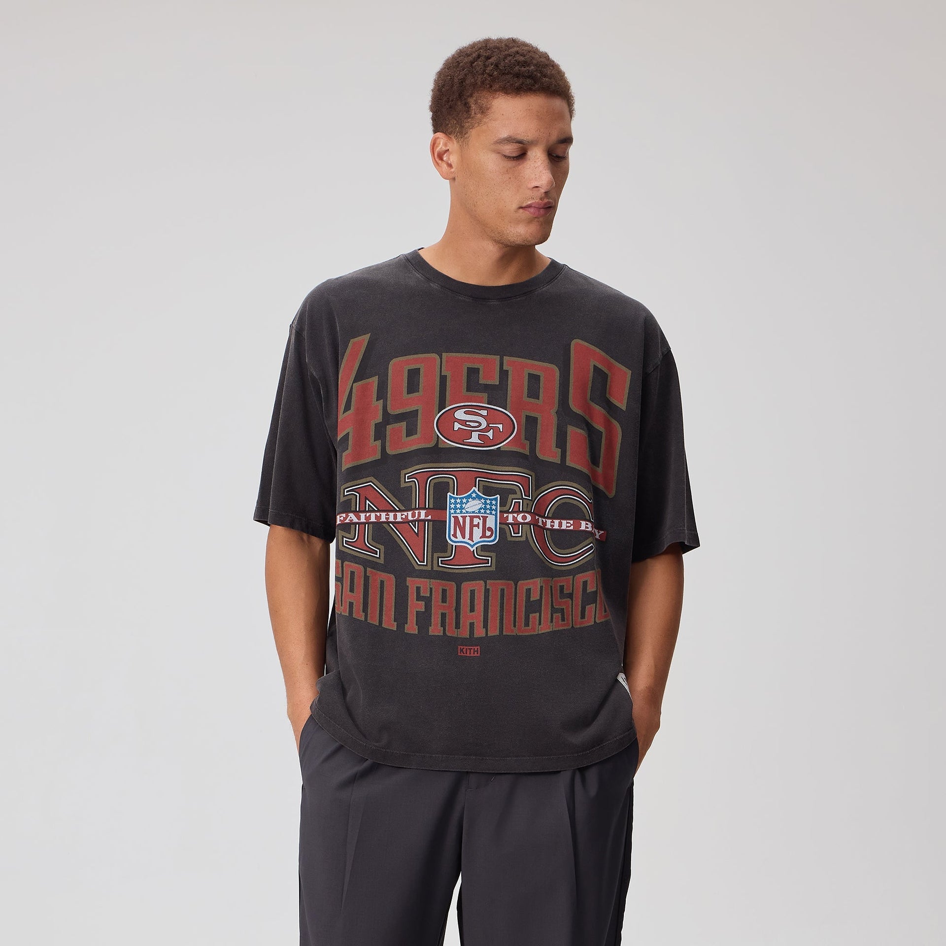 Kith for the NFL San Francisco 49ers XXL Vintage Jones Tee - Black