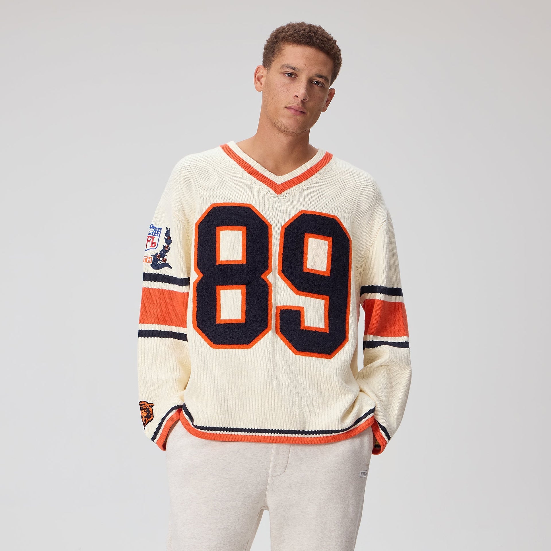 Kith for the NFL Chicago Bears V-Neck Beau Knit Sweater - Sandrift