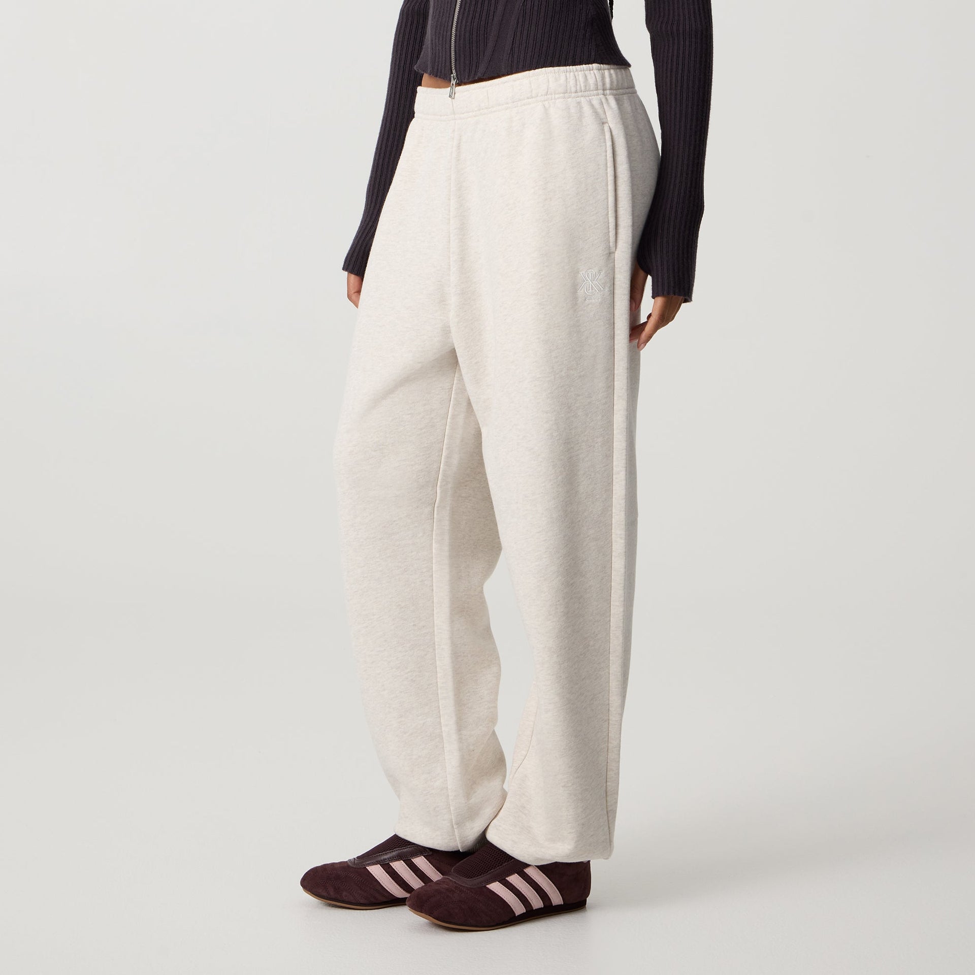 Kith Women Chelsea III Crest Sweatpant - Sandy Heather