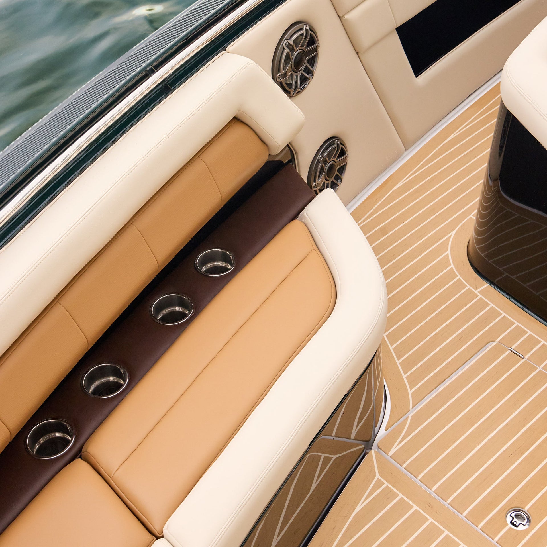 MADE-TO-ORDER | Kith for Cigarette Racing 42 Auroris