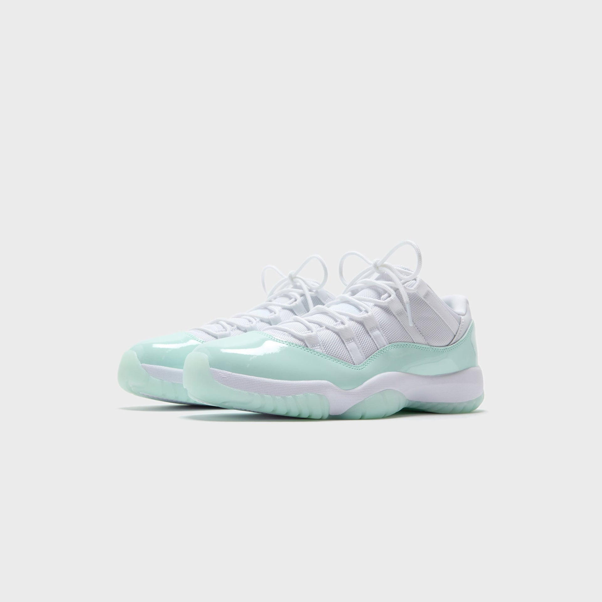 Jordan Air Jordan 11 Retro Low - White / Igloo