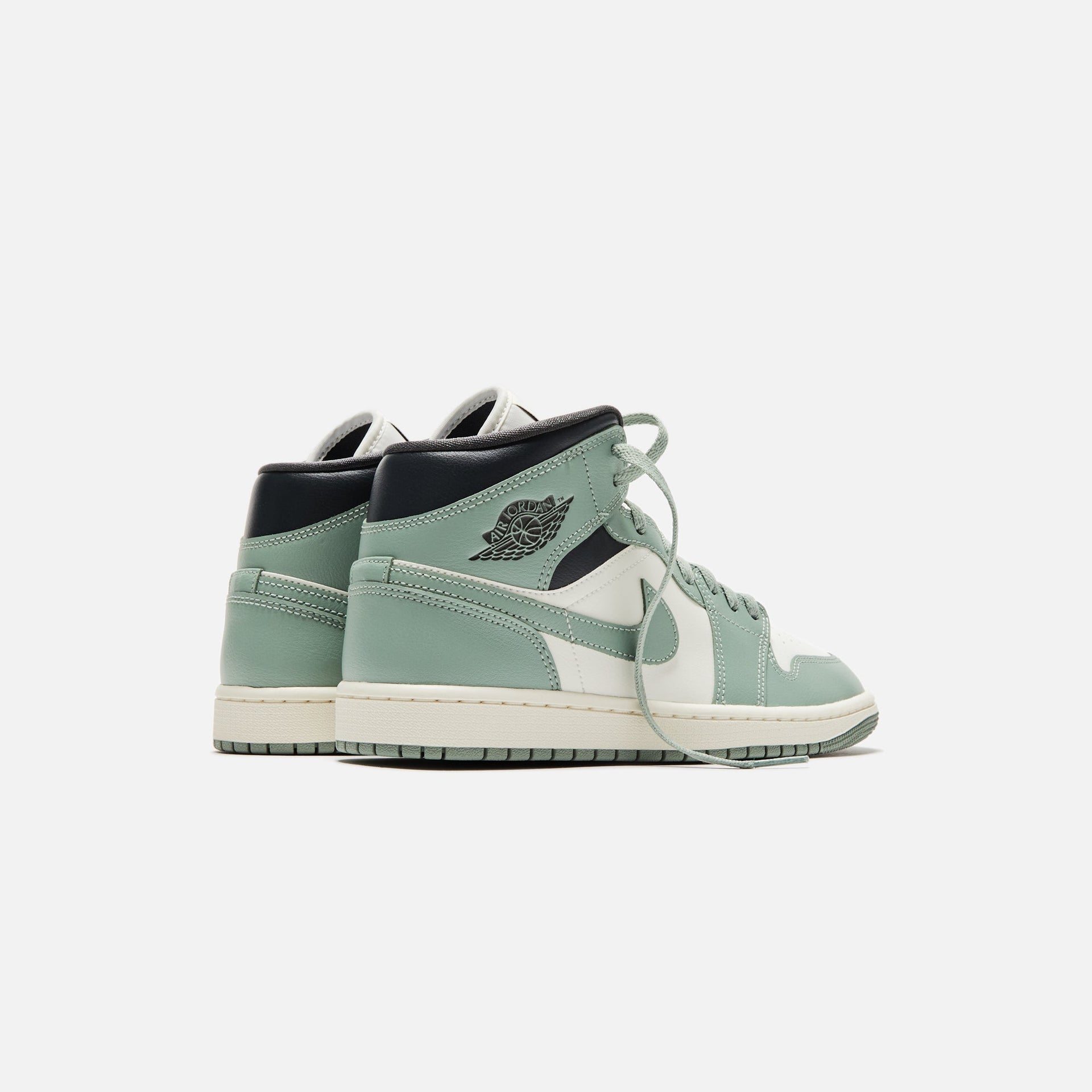 Air Jordan WMNS 1 Mid - Voile / Jade Smoke / Anthracite