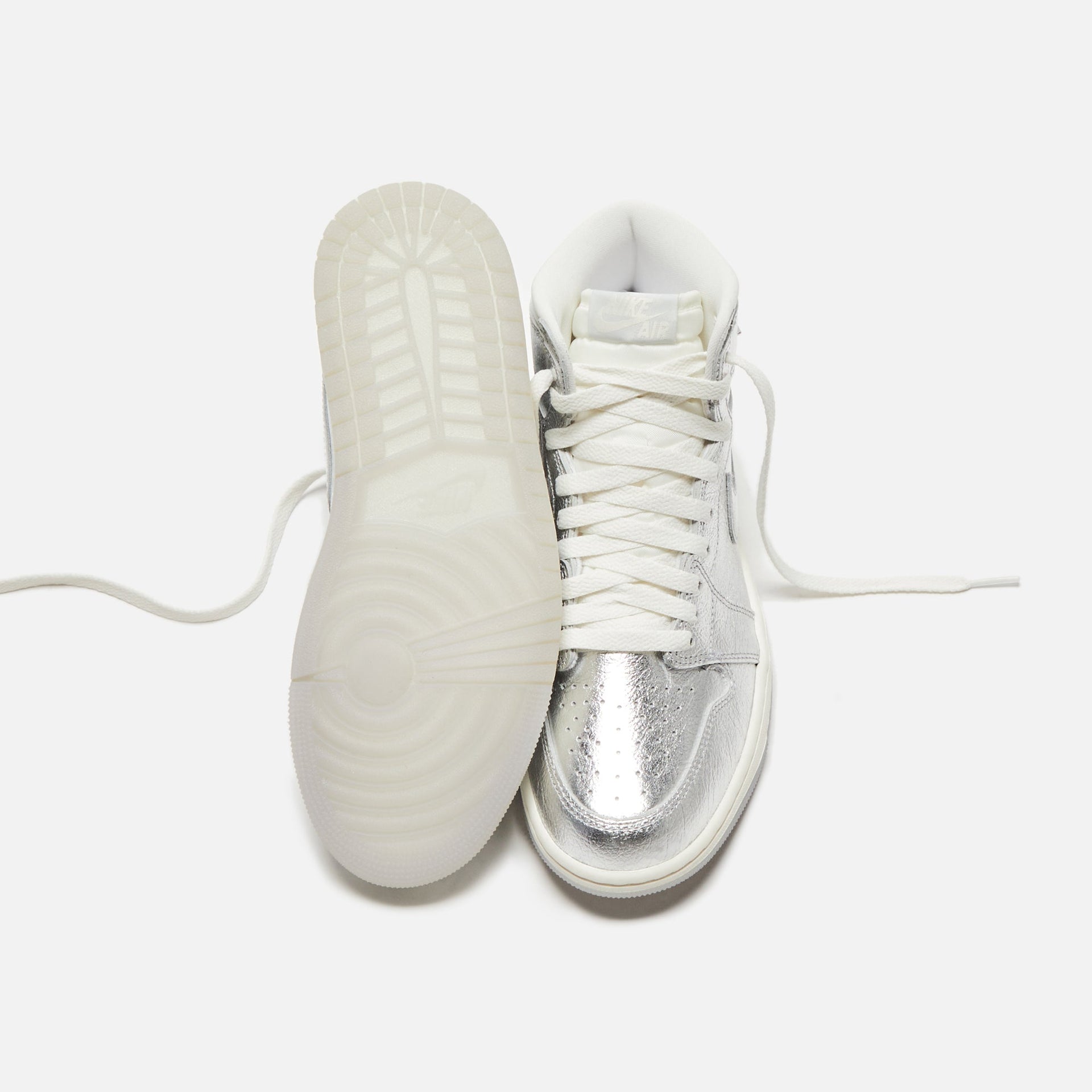 Jordan WMNS Air Jordan 1 Retro High OG - Metallic Silver / Photon Dust / Sail / Wolf Grey