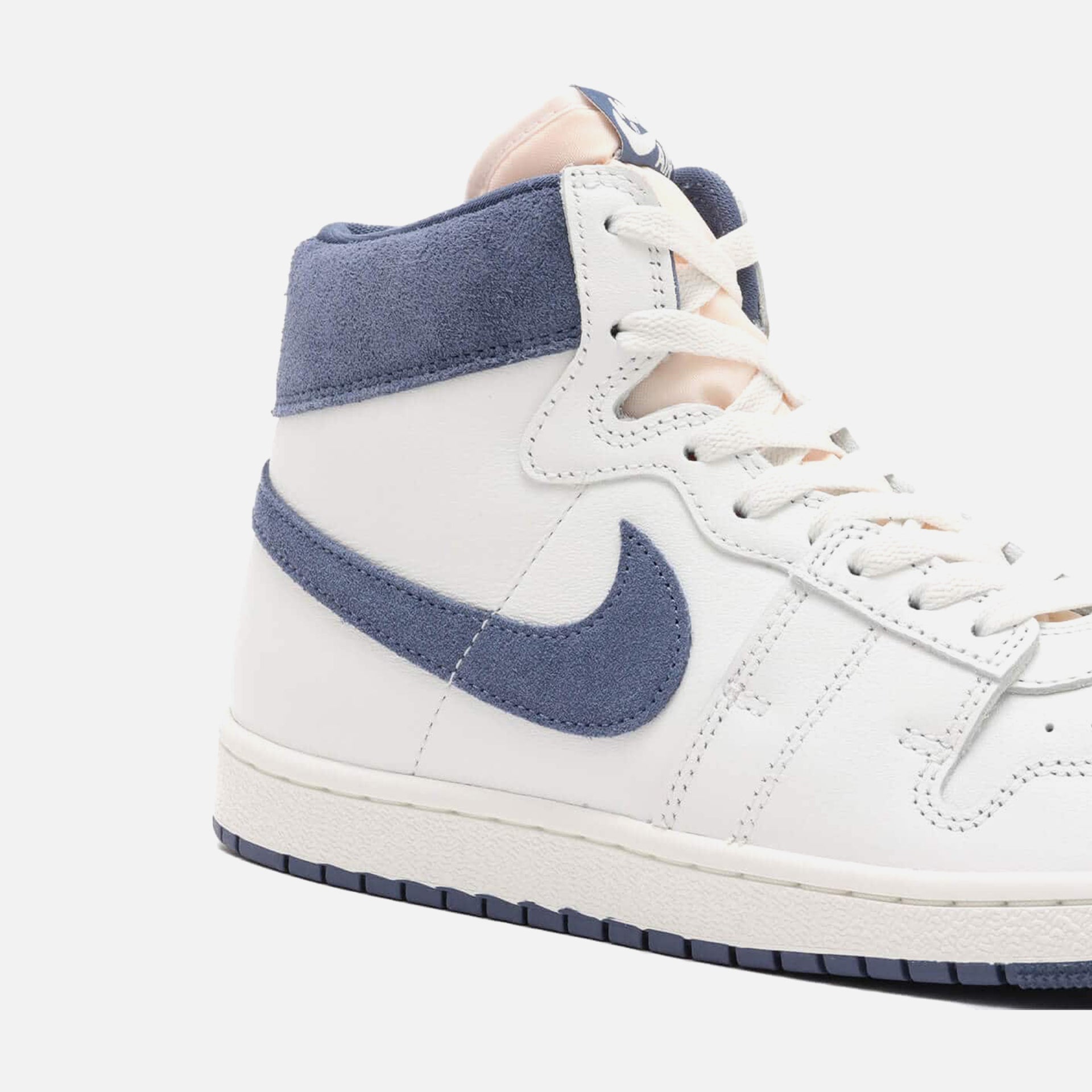 Nike Air Jordan Air Ship PE SP - Summit White / Diffused Blue