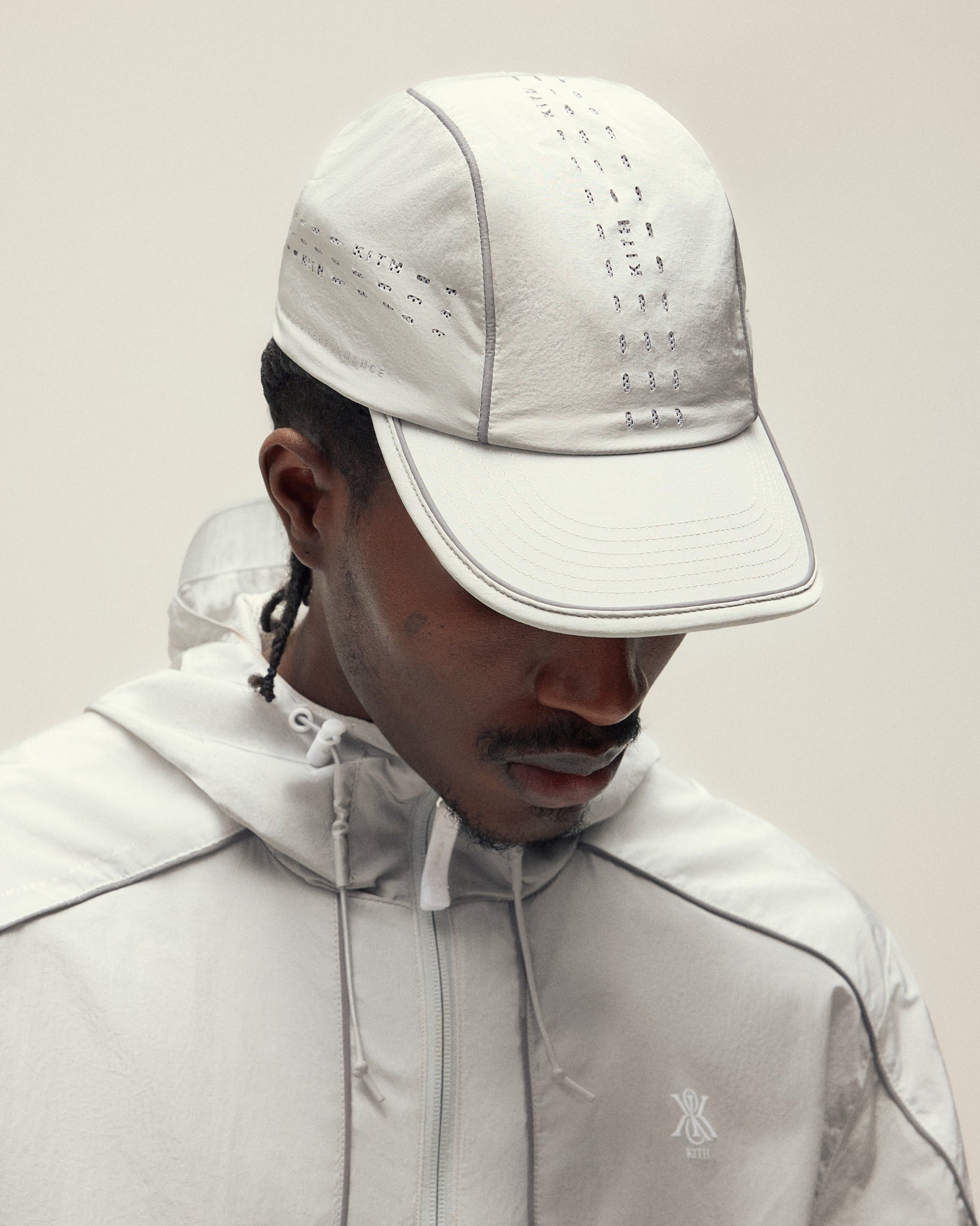 gid://shopify/MediaImage/43841004372244