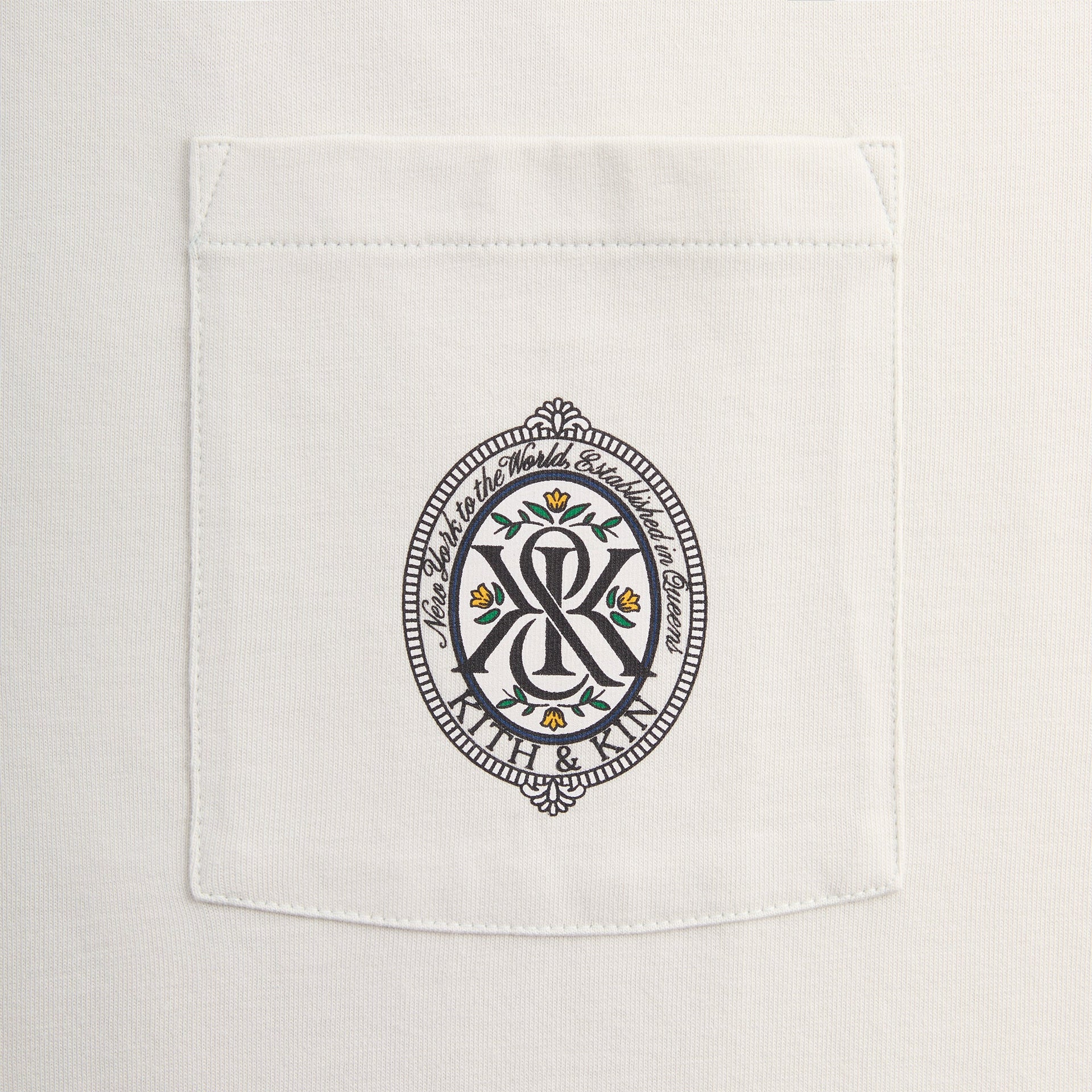 Kith Queens Crest Tee - Chalk