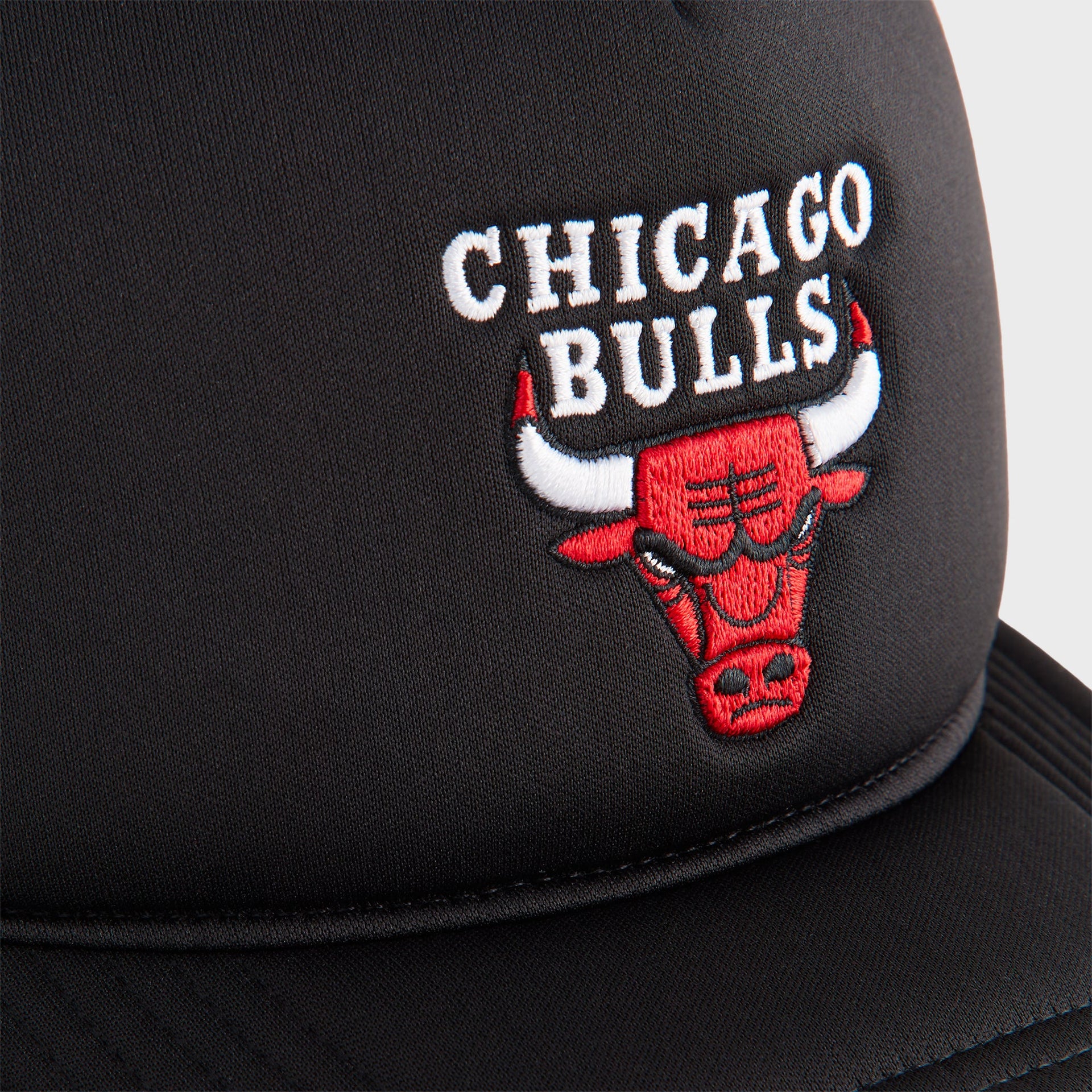 Kith & '47 for the Chicago Bulls Hitch Snapback Trucker Hat - Black