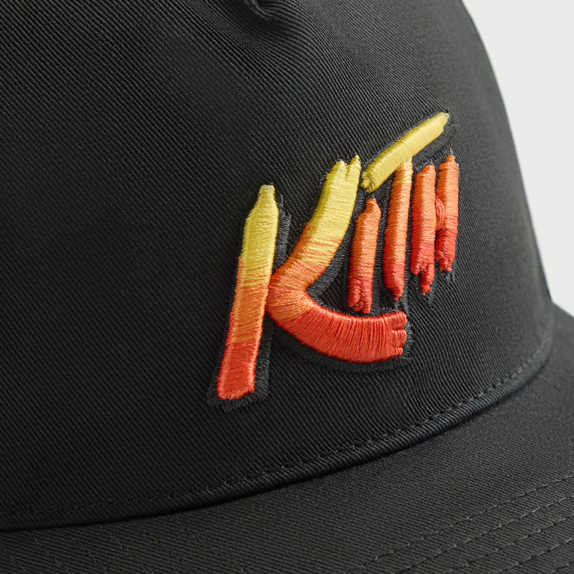 Capcom | Kith for New Era Street Fighter Bay Low Pinch Crown Snapback - Black