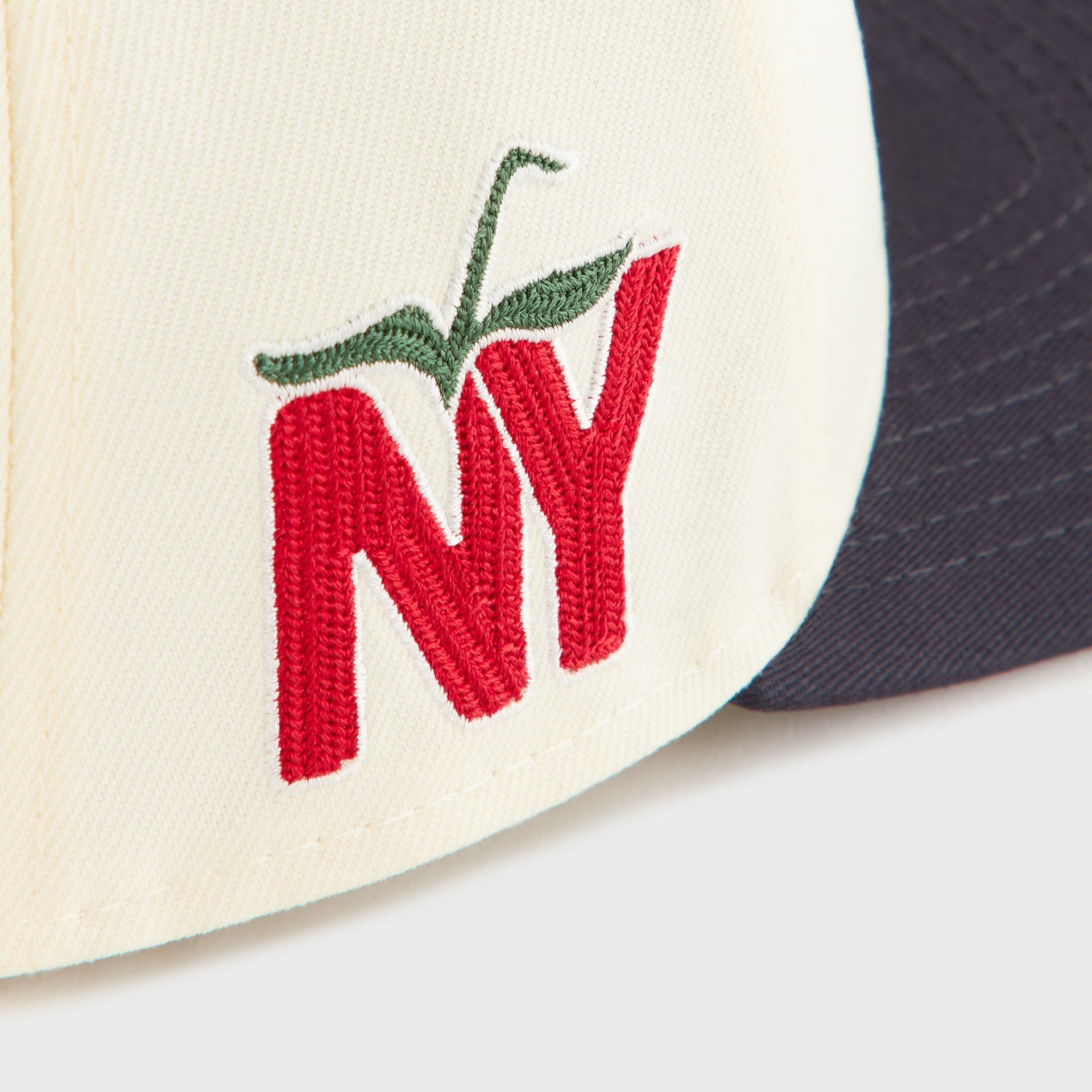 Kith Women & New Era for the New York Yankees 9FORTY Snapback - Sandrift