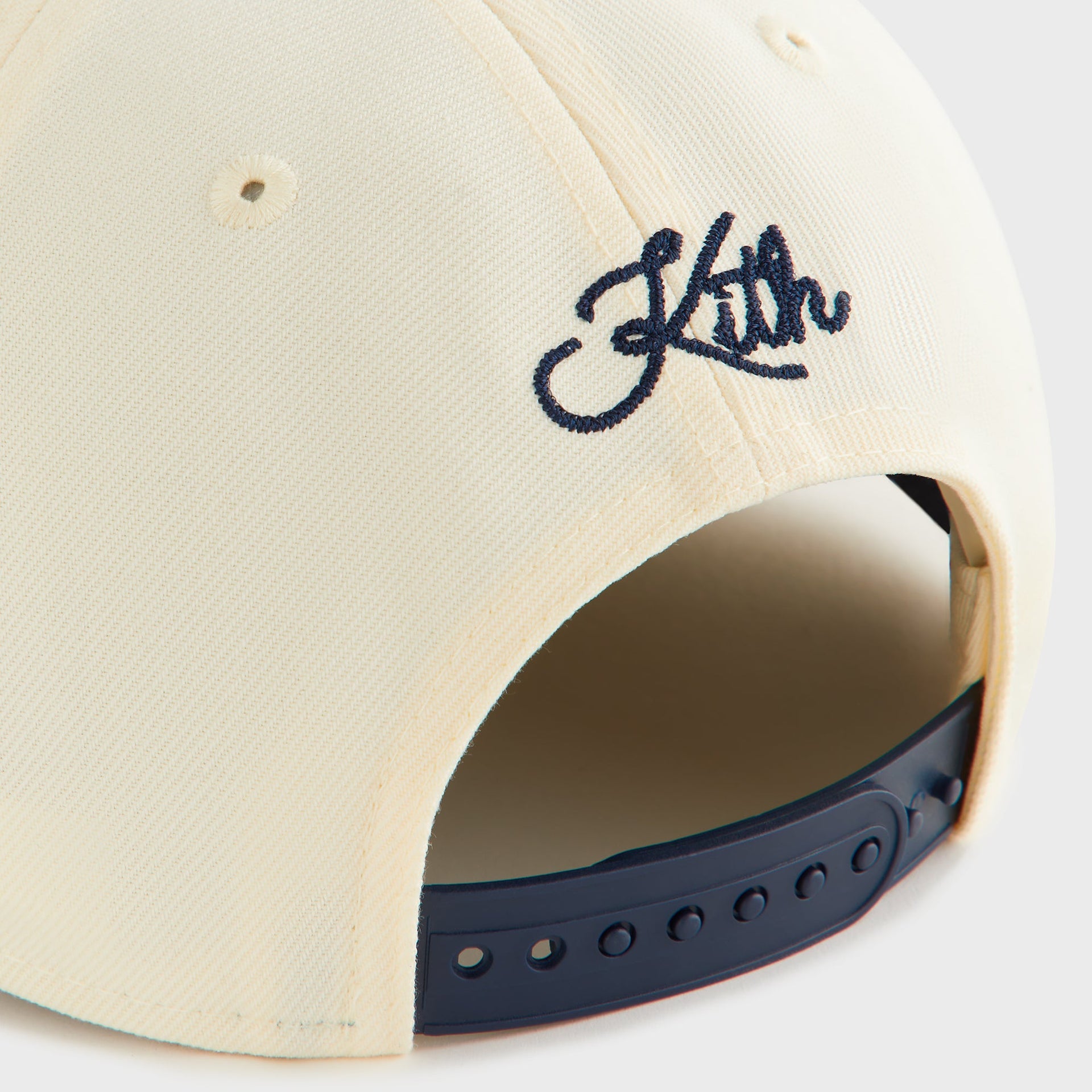 Kith Women & New Era for the New York Yankees 9FORTY Snapback - Sandrift