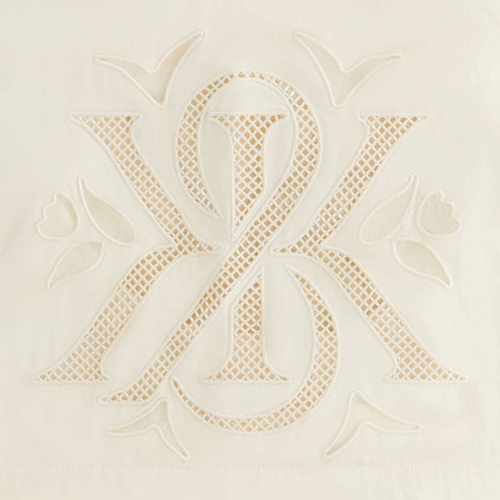 Kith Women Thea II Broderie Crest Short - Waffle