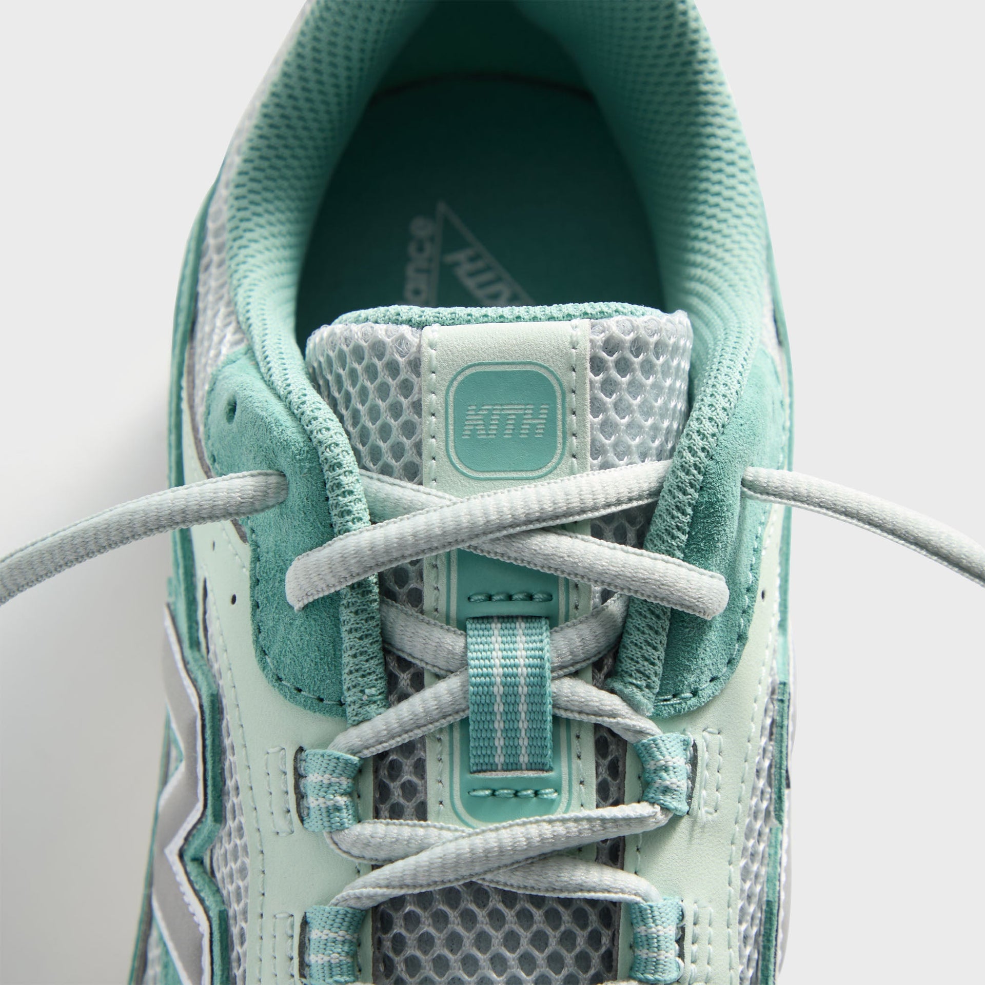 Kith & New Balance 204L - Bluebell