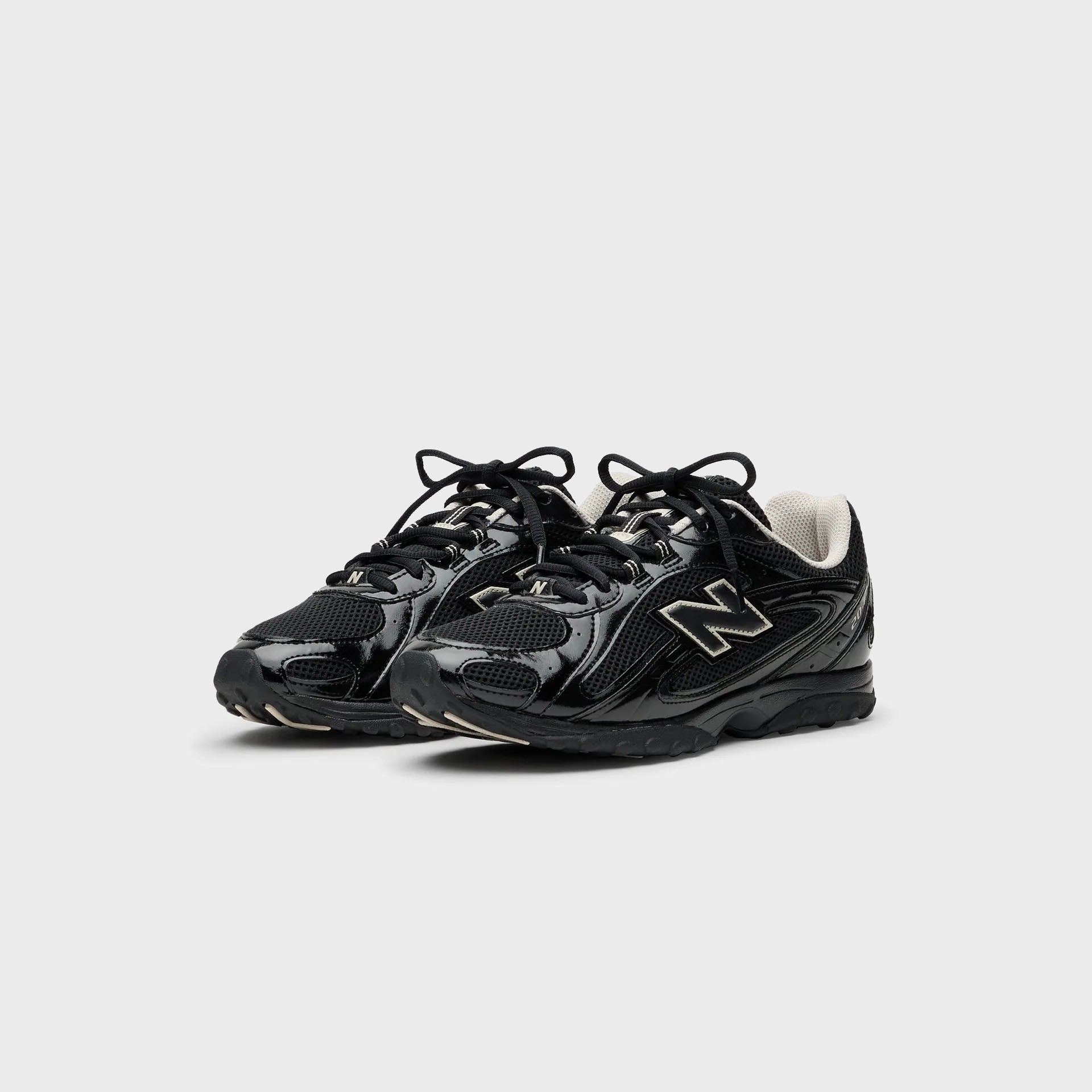 New Balance 204L - Black / Timberwolf