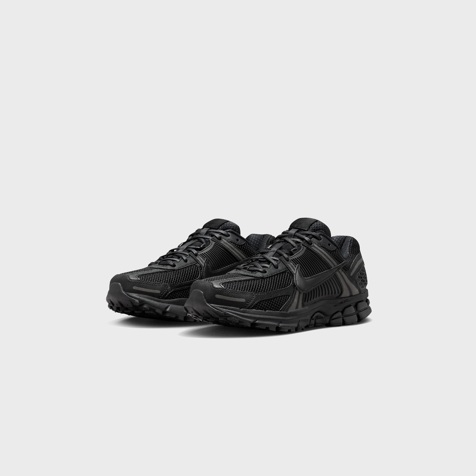 Nike Zoom Vomero 5 - Black / Black