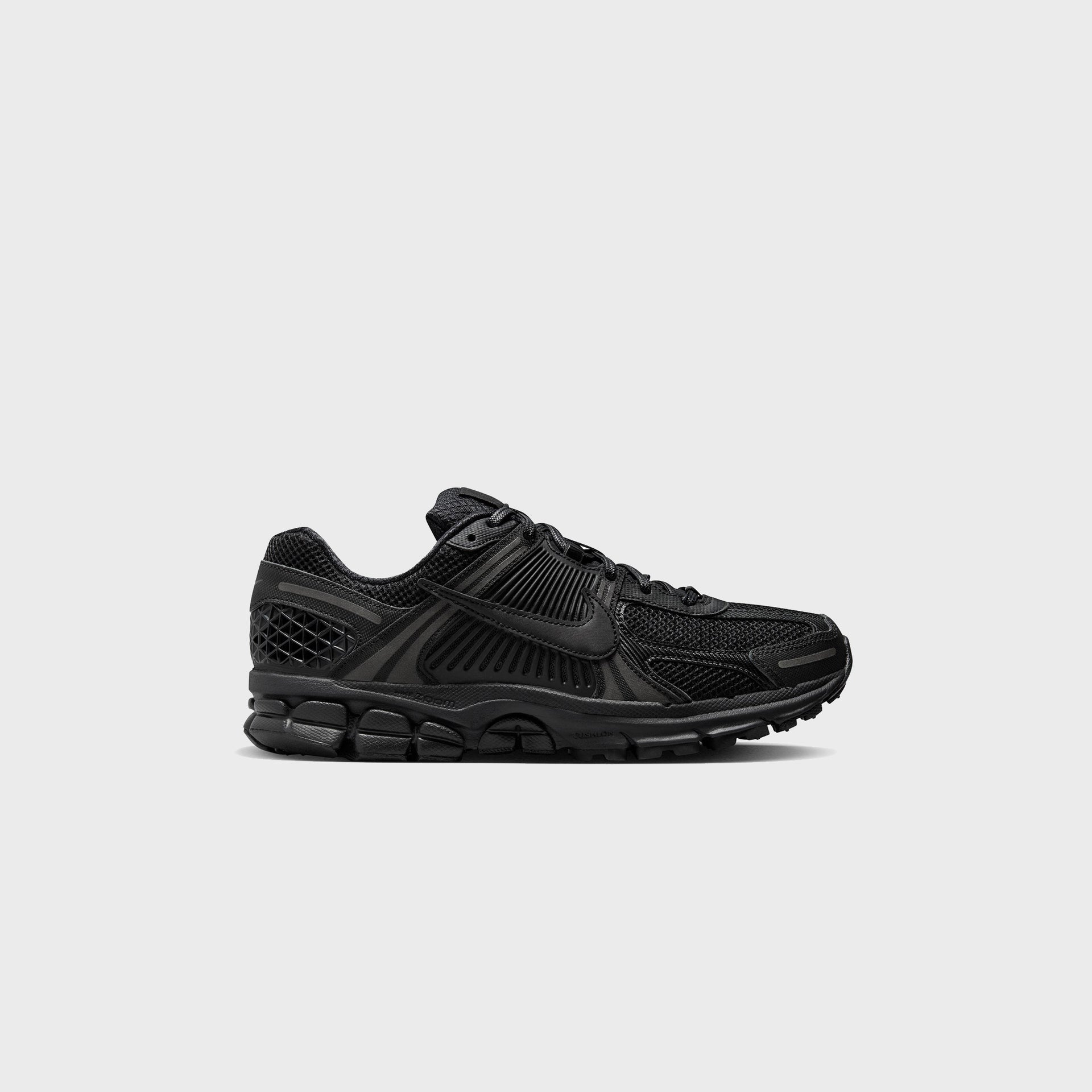 Nike Zoom Vomero 5 - Black / Black