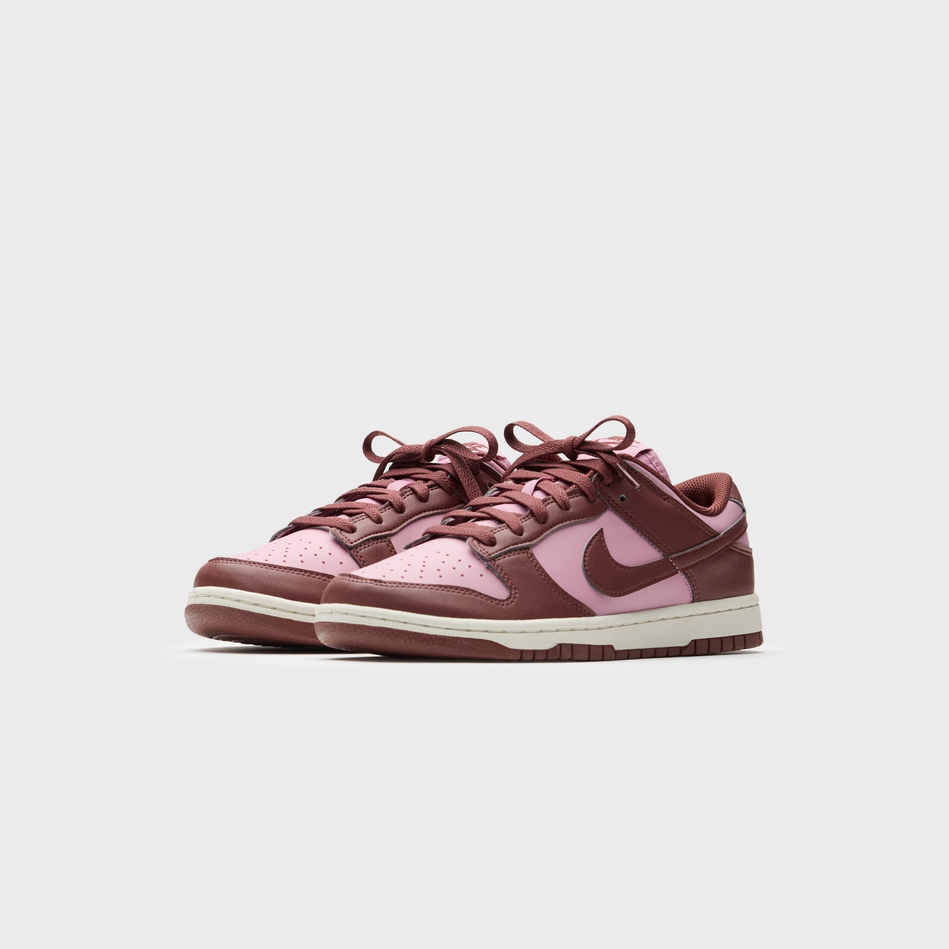Nike WMNS Dunk Low Next Nature - White / Elemental Pink