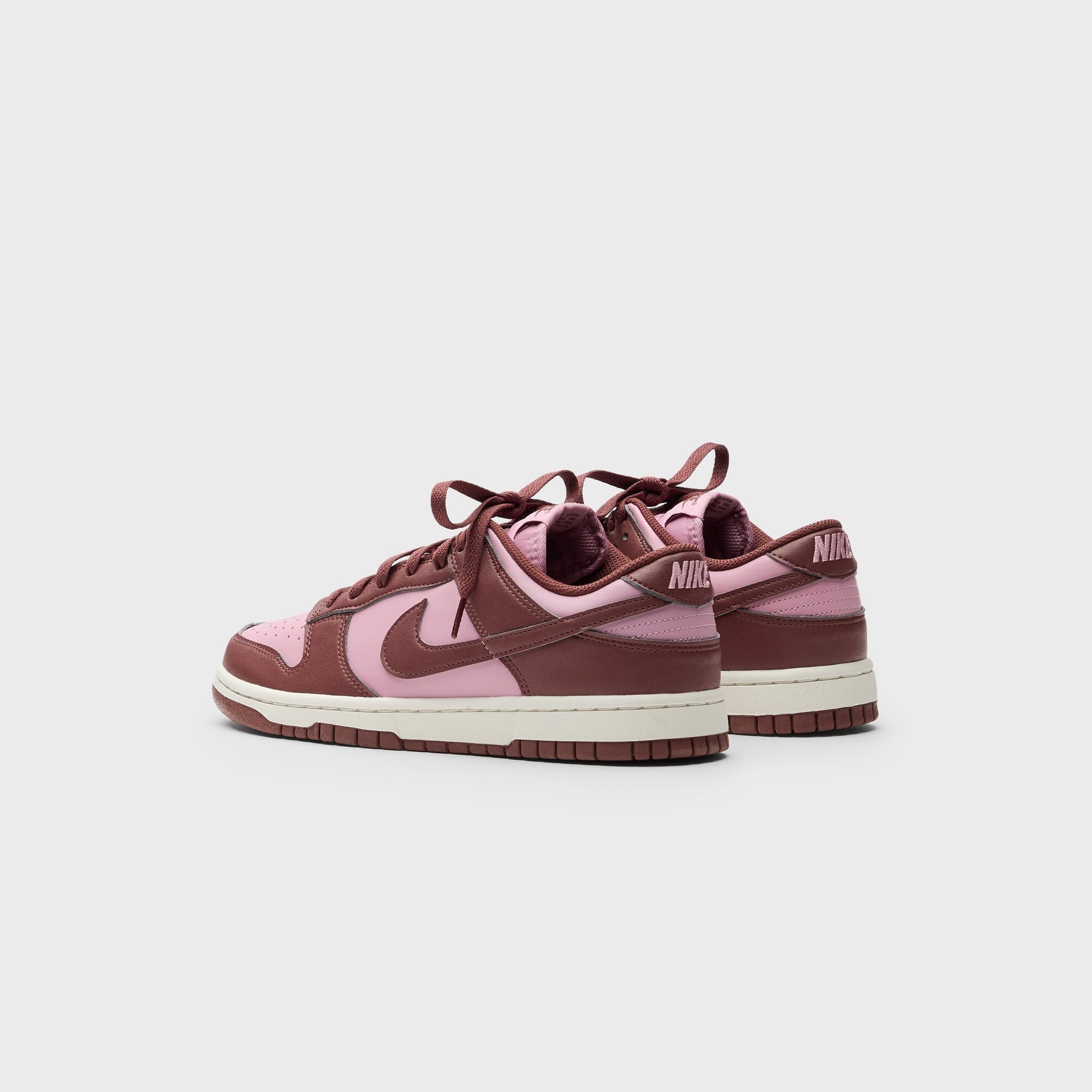 Nike WMNS Dunk Low Next Nature - White / Elemental Pink