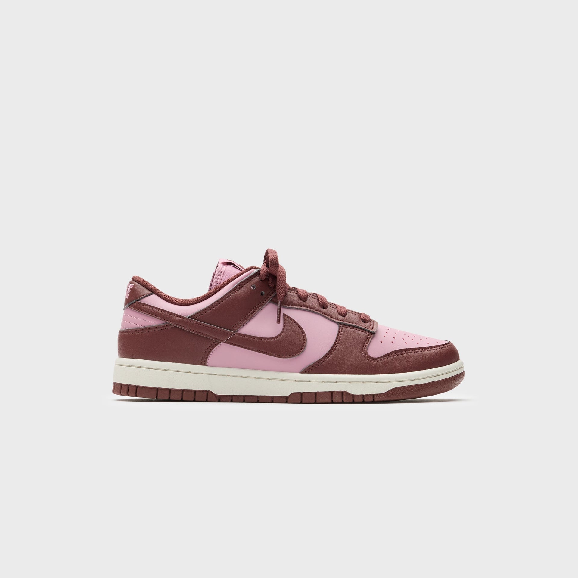 Nike WMNS Dunk Low Next Nature - White / Elemental Pink