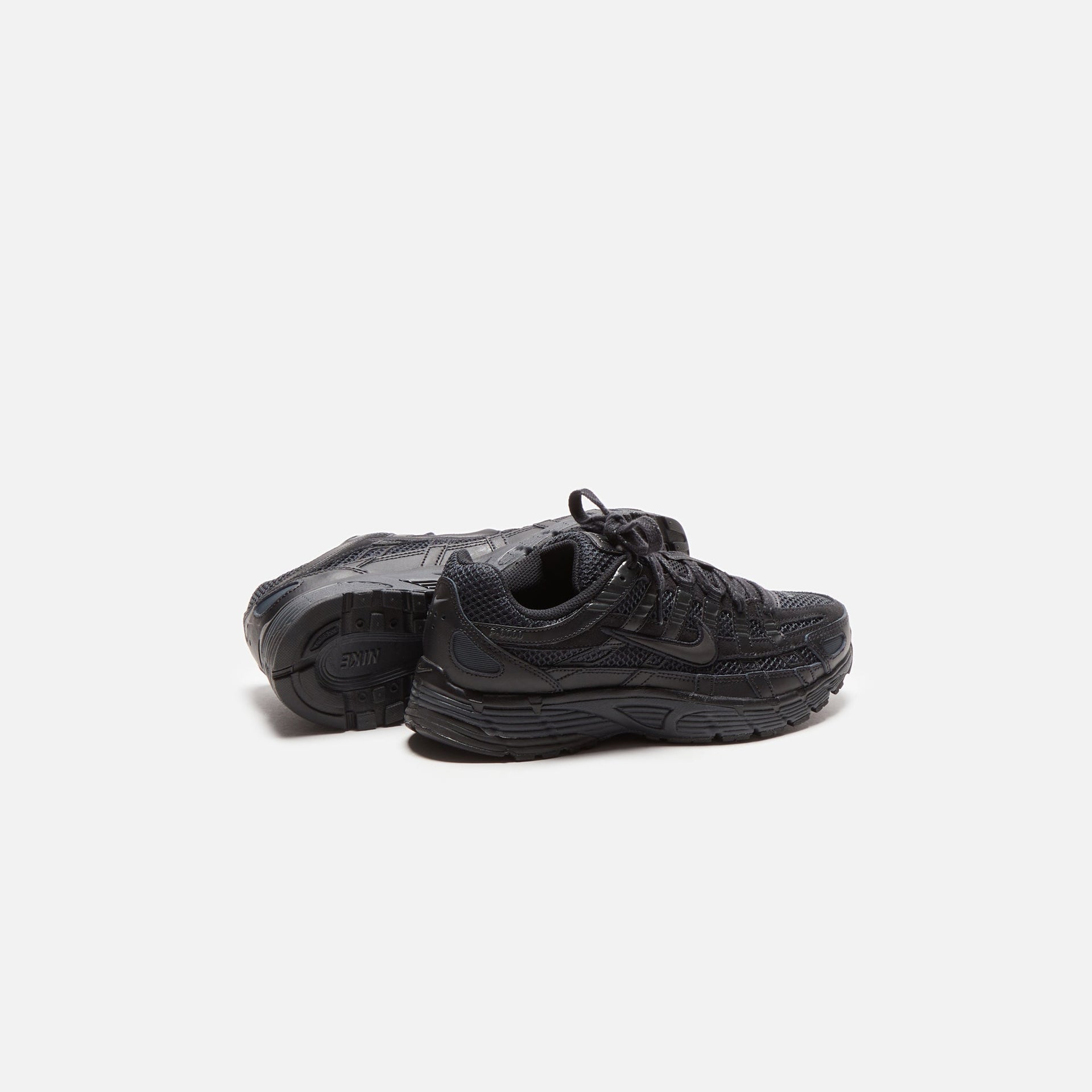 Nike P-6000 - Noir / Noir / Anthracite