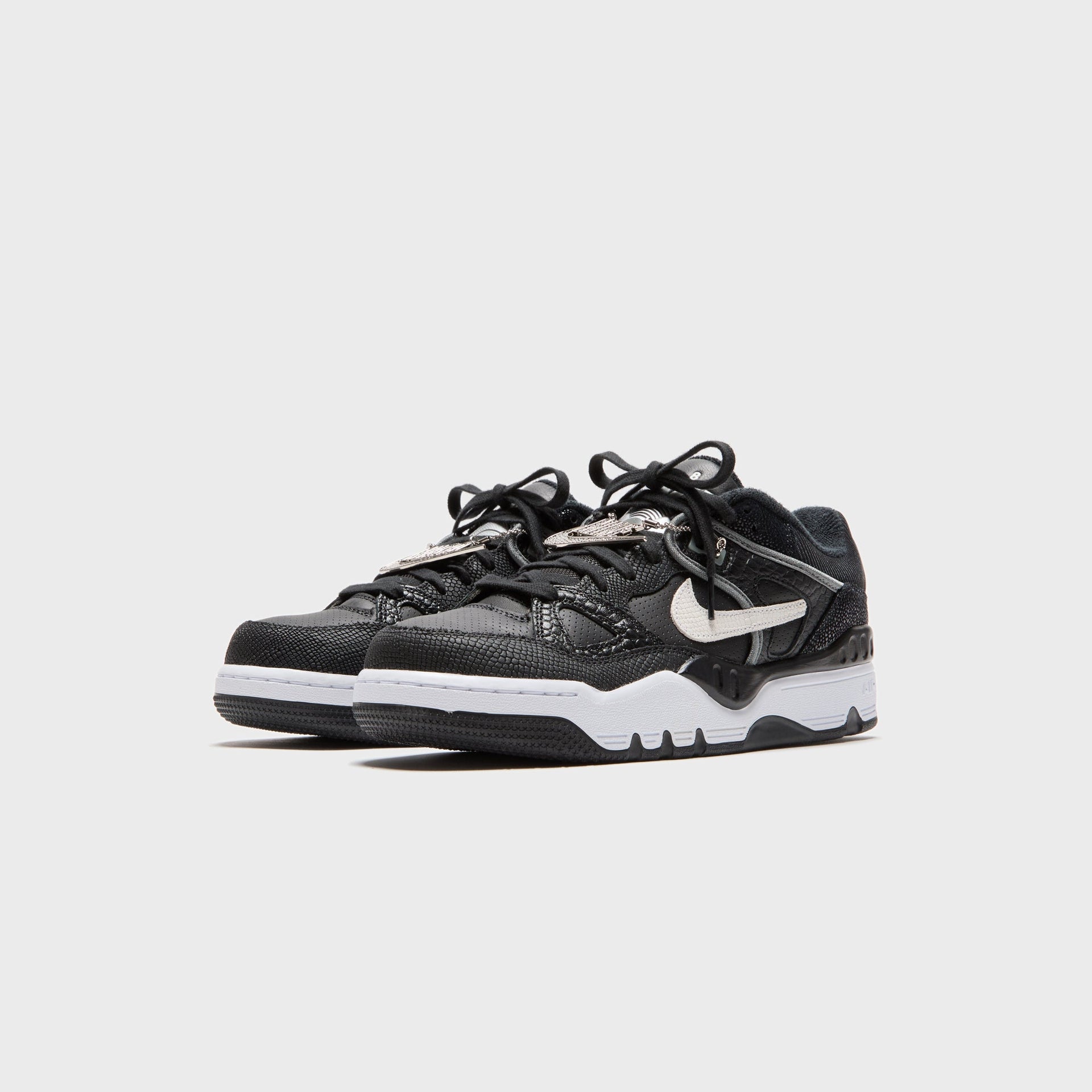 Nike x NIGO Air Force 3 Low - Black / White