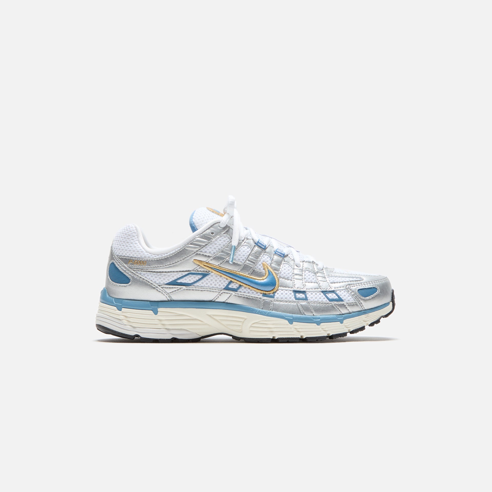 Nike P-6000 - Blanc / Tempête égéenne / Argent métallisé