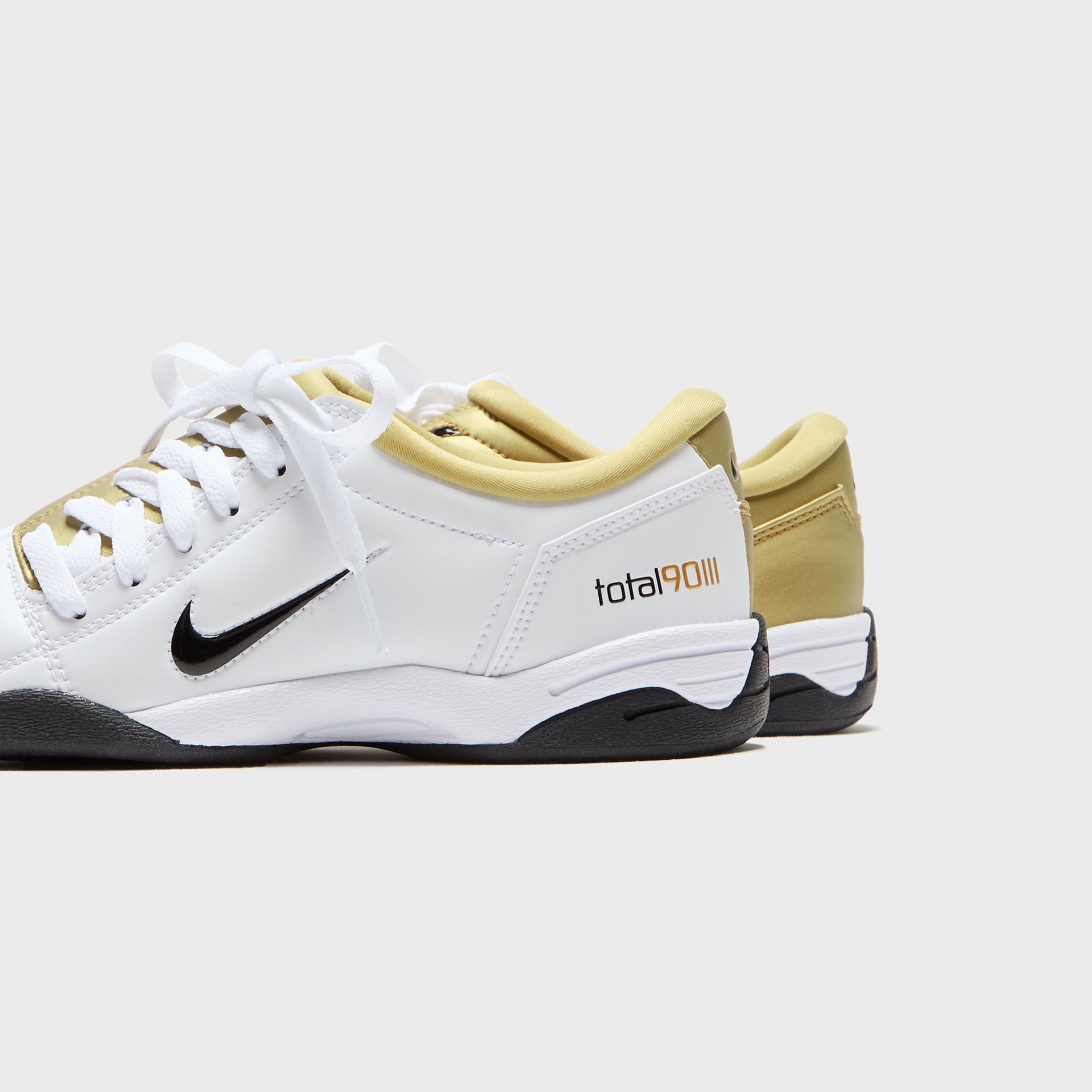 Nike T90 SP - White / Black / Metallic Gold