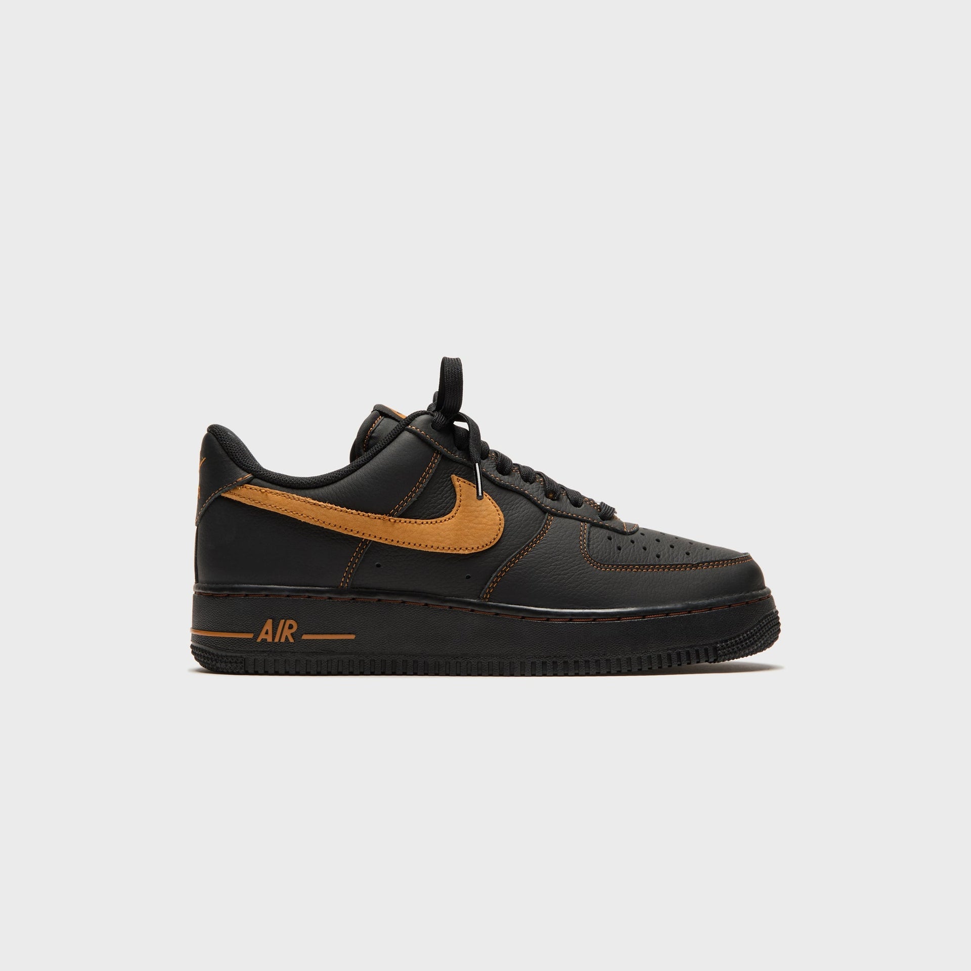 Nike Air Force 1 '07 LV8 - Black / Desert Ochre
