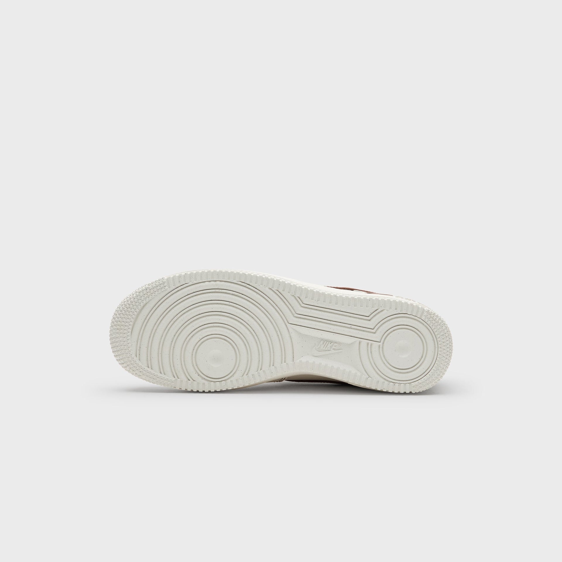Nike Air Force 1 '07 LV8 - Ivory / Saddle Brown