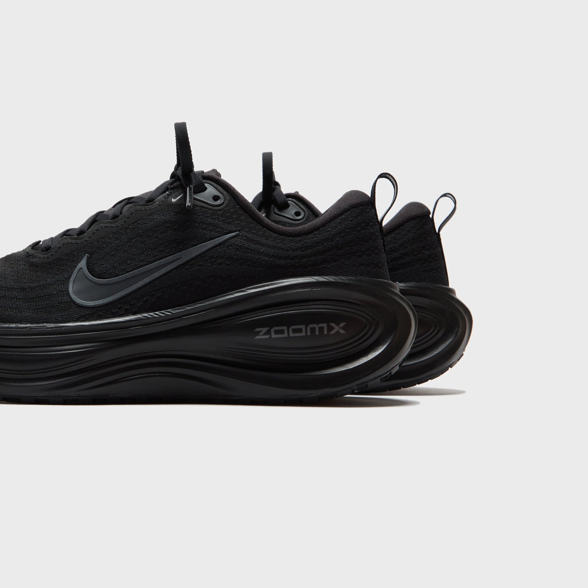 Nike Vomero Plus - Black / Dark Smoke Grey / Metallic Dark Grey