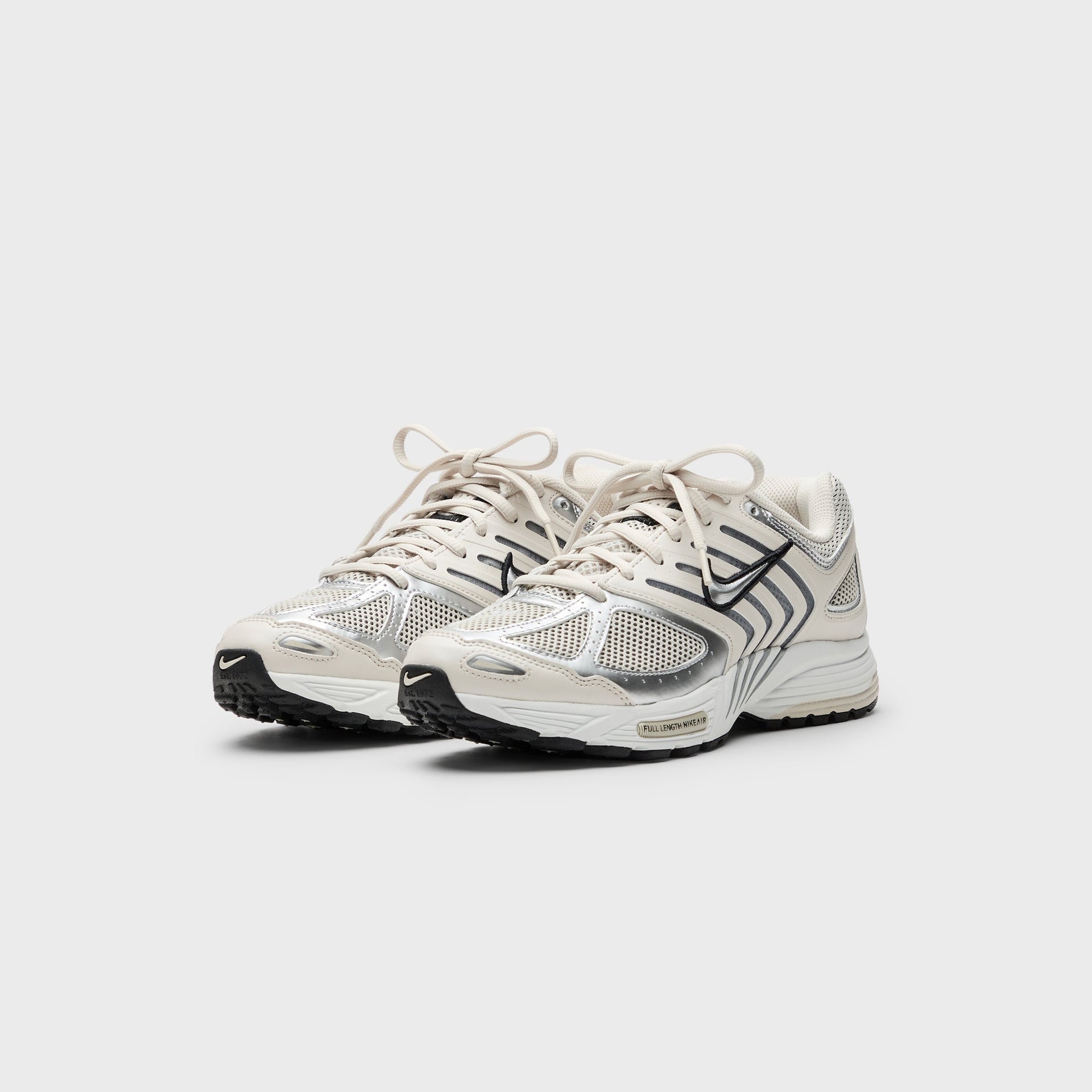 Nike WMNS Air Pegasus 2005 - Light Orewood Brown / Chrome / Summit White / Black