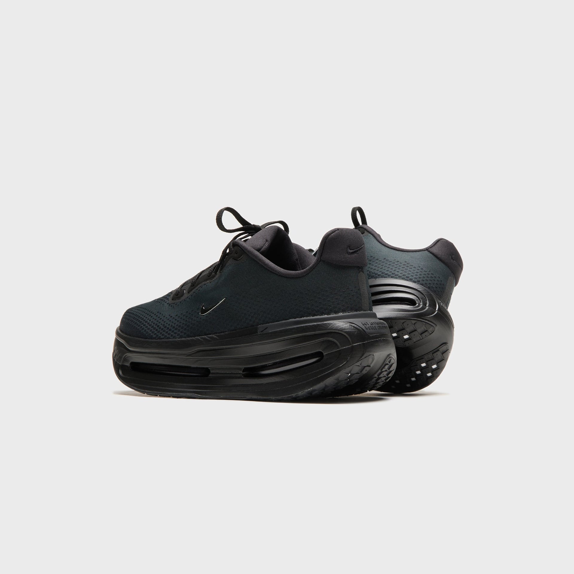 Nike Vomero Premium - Black / White