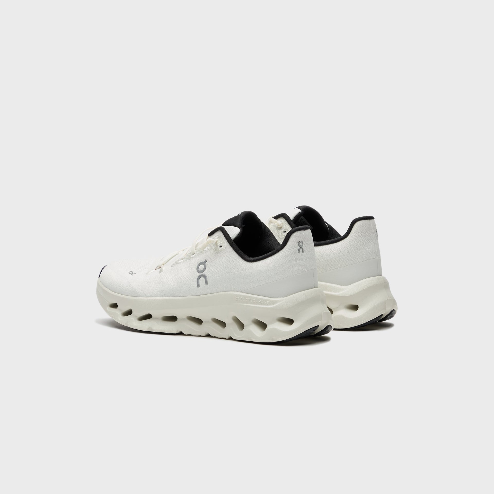 On Running Cloudtilt - Pearl / Ice