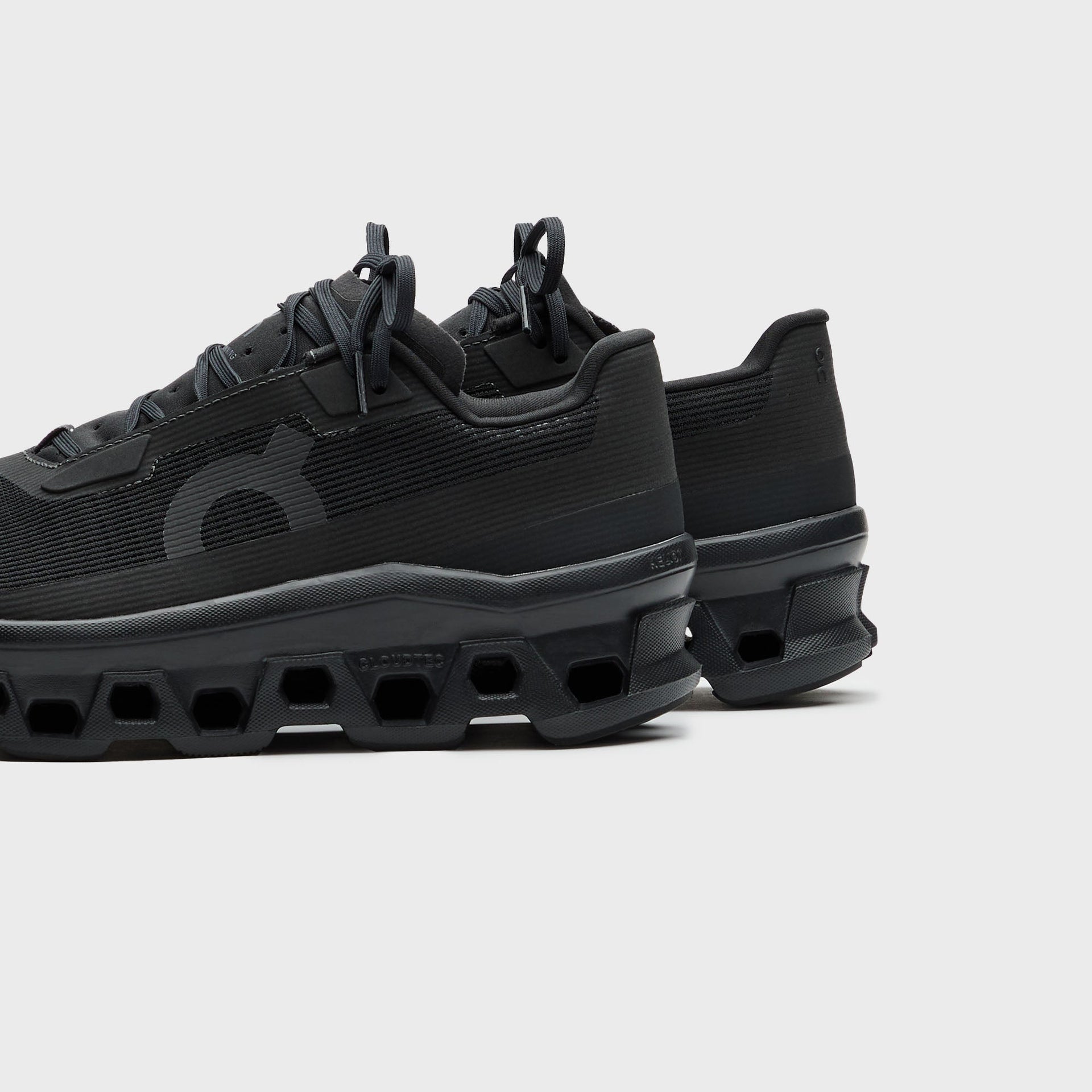 On Running Cloudmonster - Void Black