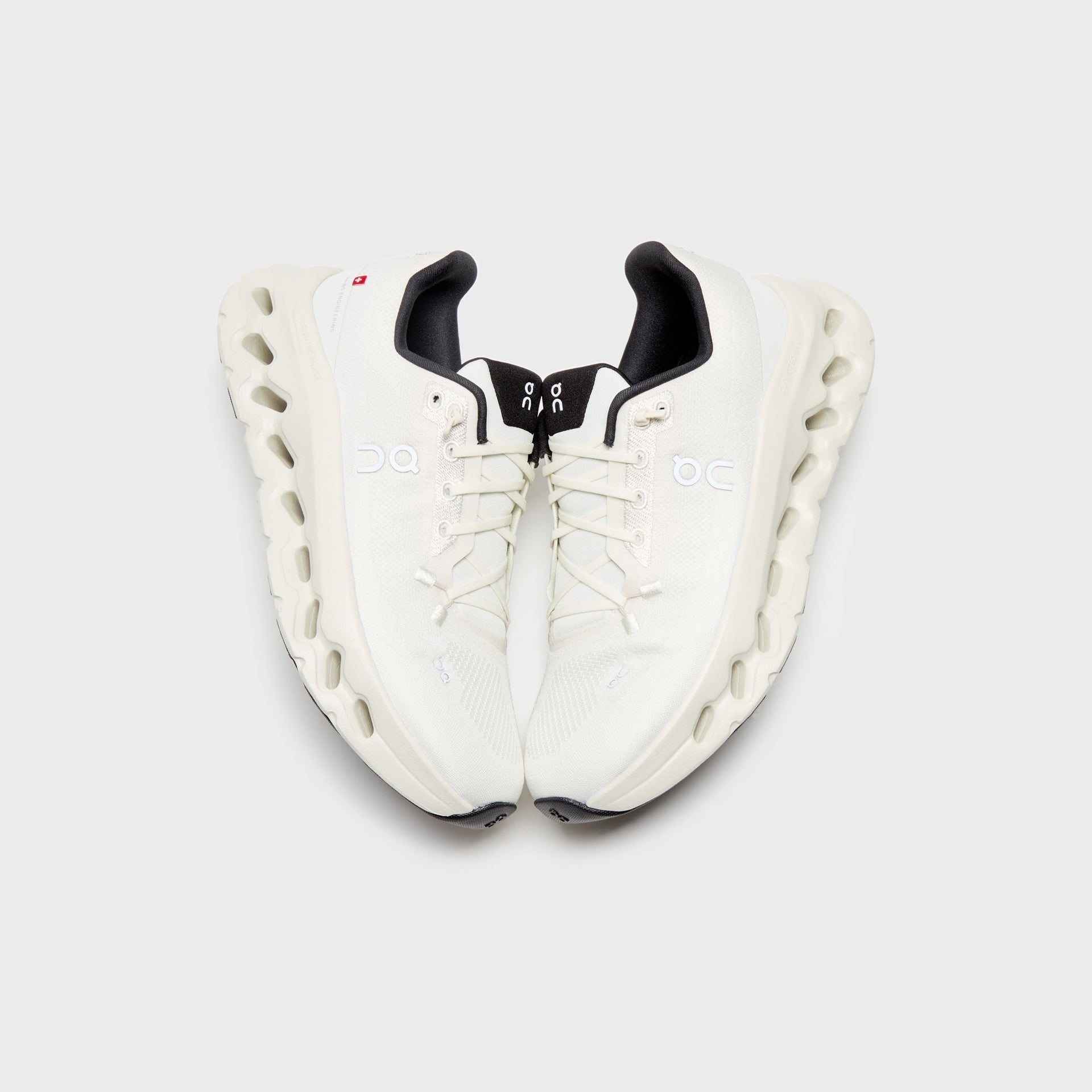 On Running WMNS Cloudtilt - Pearl / Black