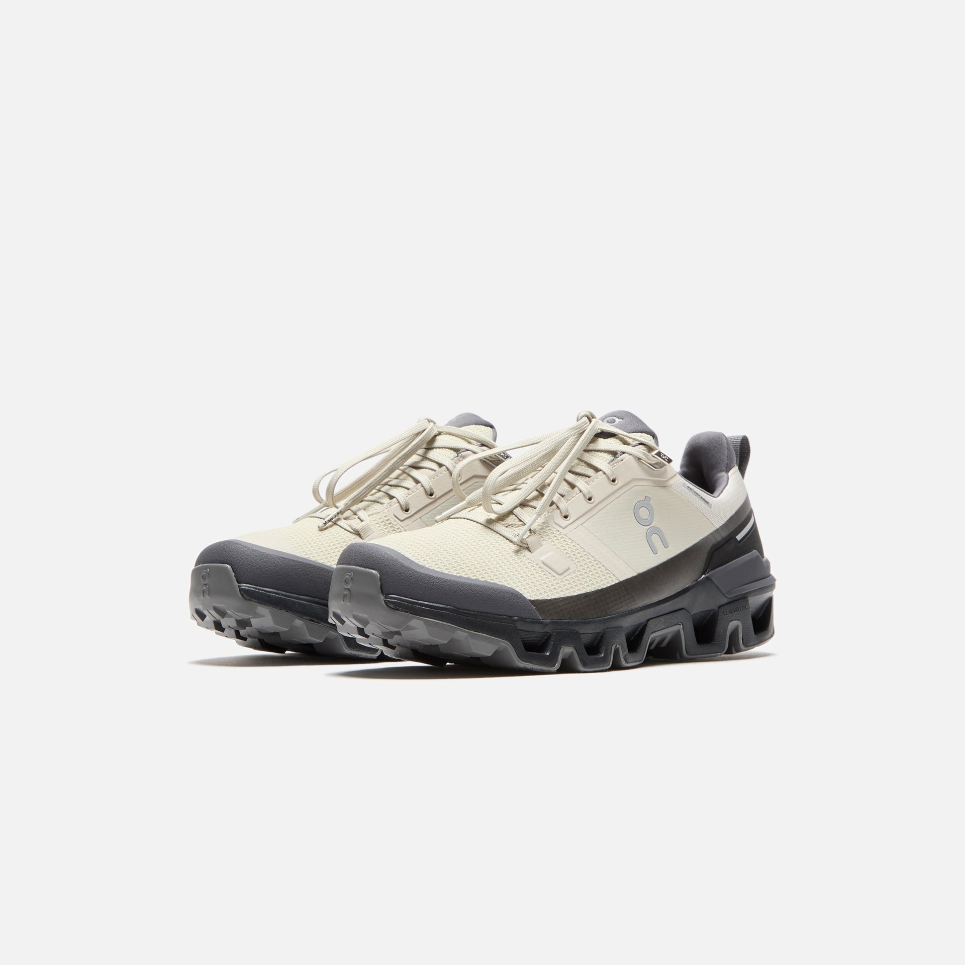 On Running WMNS Cloudwander Waterproof - Sable / Noir