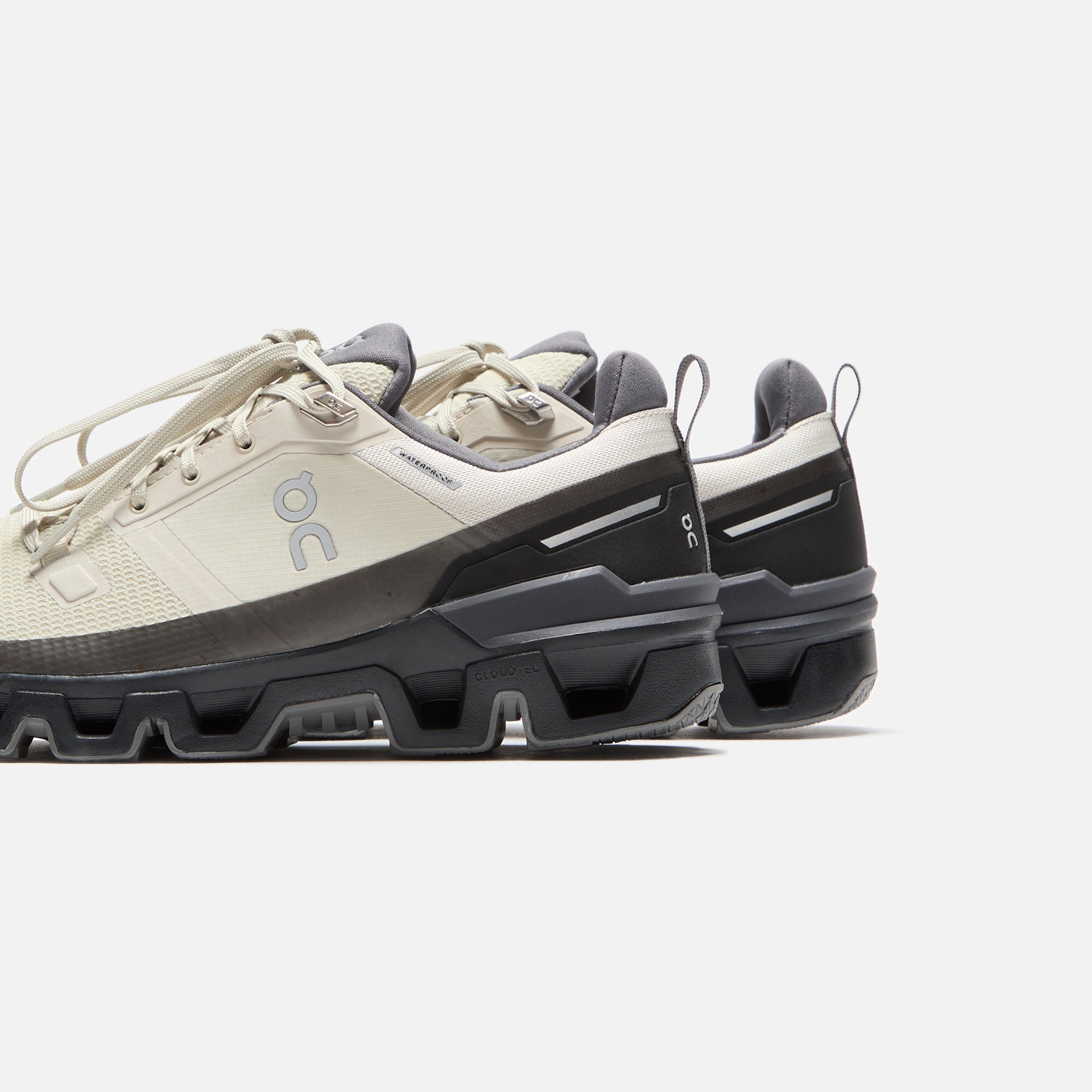 On Running WMNS Cloudwander Waterproof - Sable / Noir