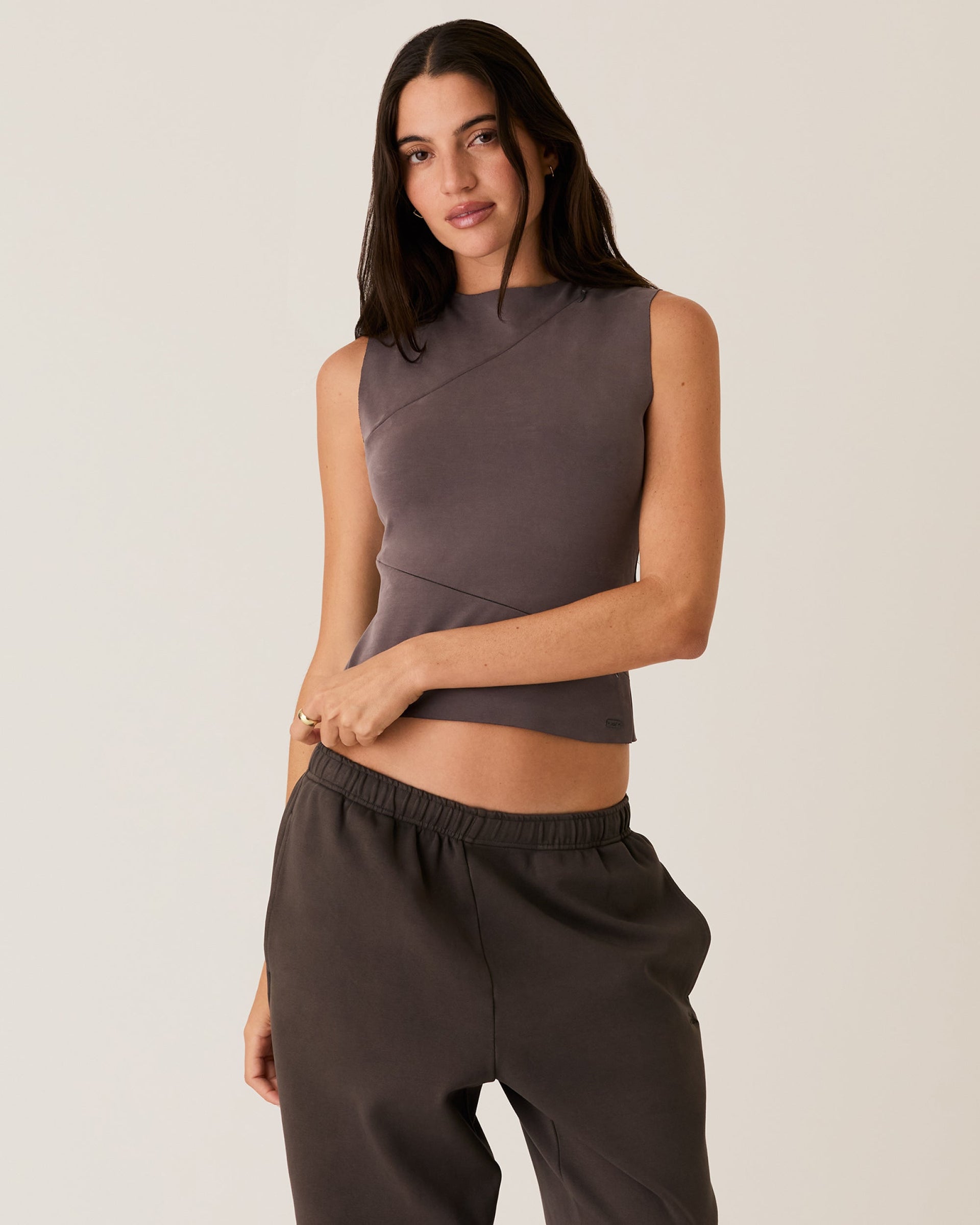 gid://shopify/MediaImage/43840998605076