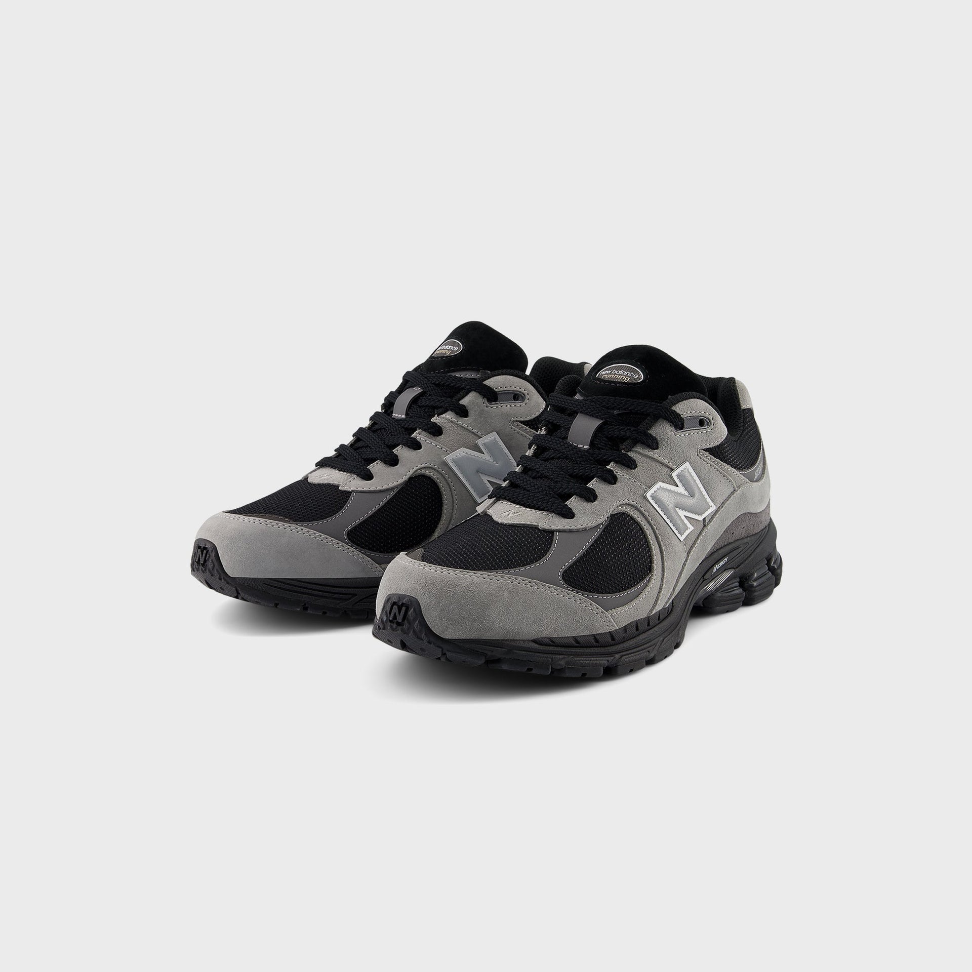 New Balance 2002R - Black / Silver Metallic