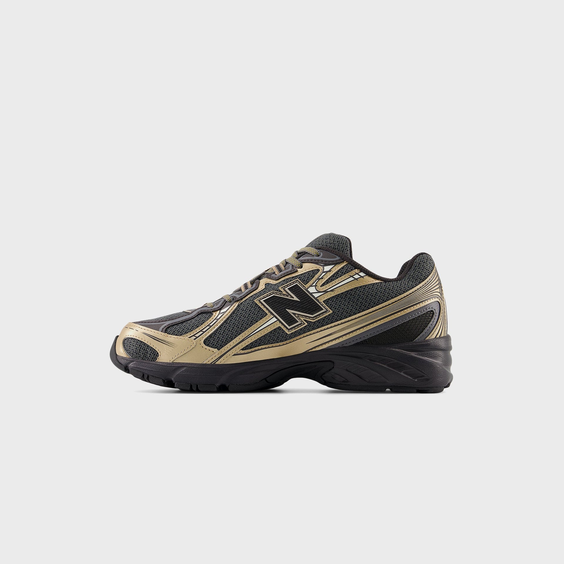 New Balance 740 - Black / Black Cement / Castlerock